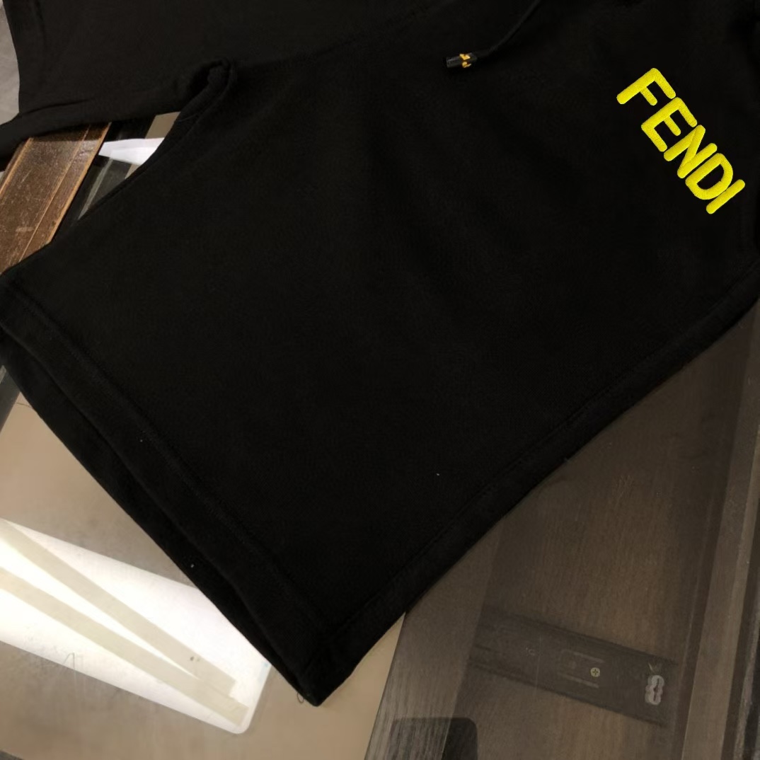 Fashionable Gold Logo Digital Structure Sweater in Black, Sizes S-XL – Fendi New Collection - 图片 3