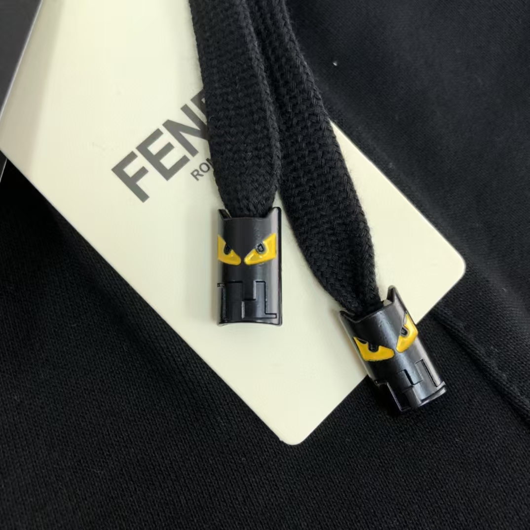 Fashionable Gold Logo Digital Structure Sweater in Black, Sizes S-XL – Fendi New Collection - 图片 4