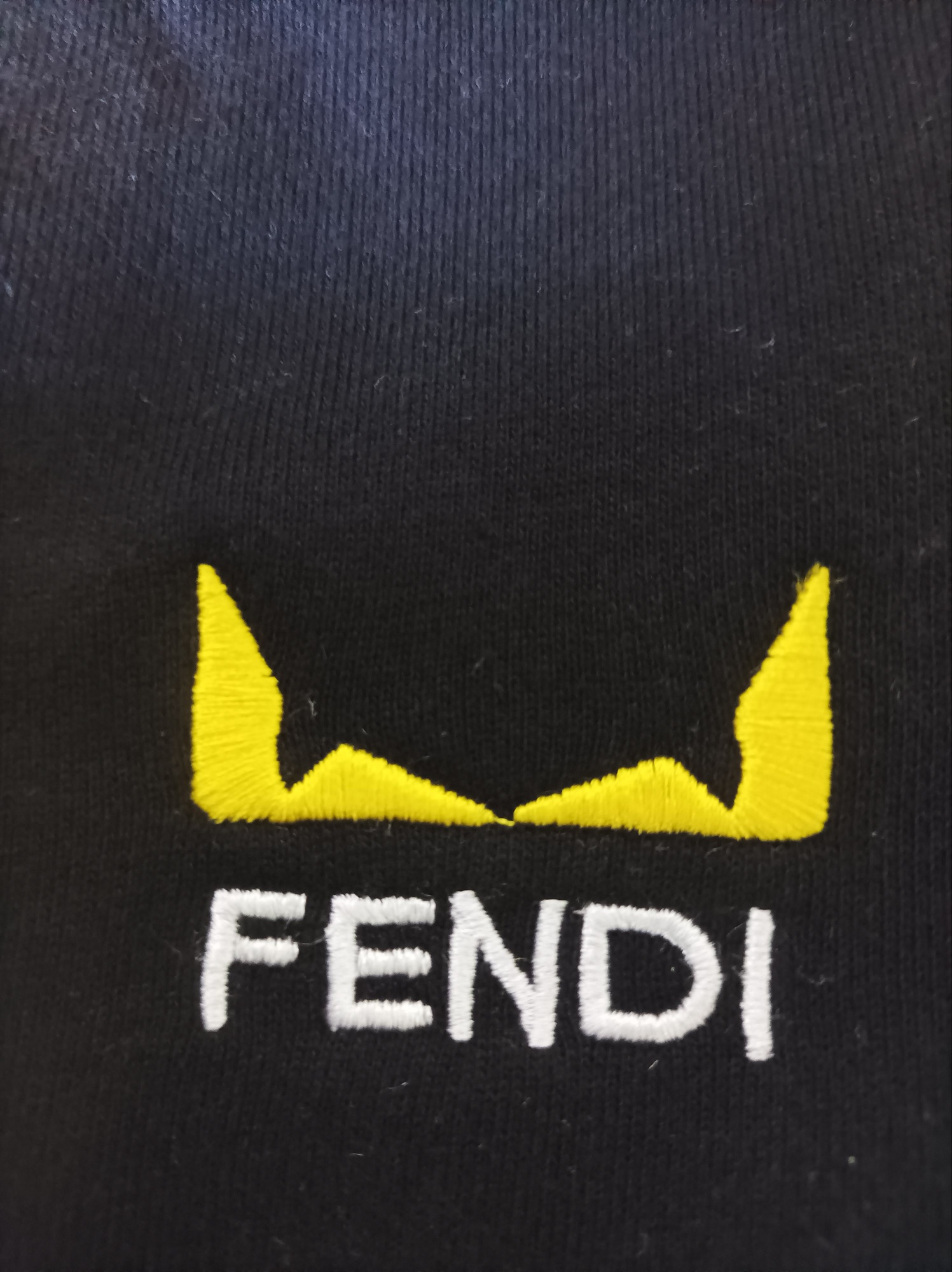 Fashionable Gold Logo Sweatshirt for Men and Women in Black, Sizes S-XL - 图片 4