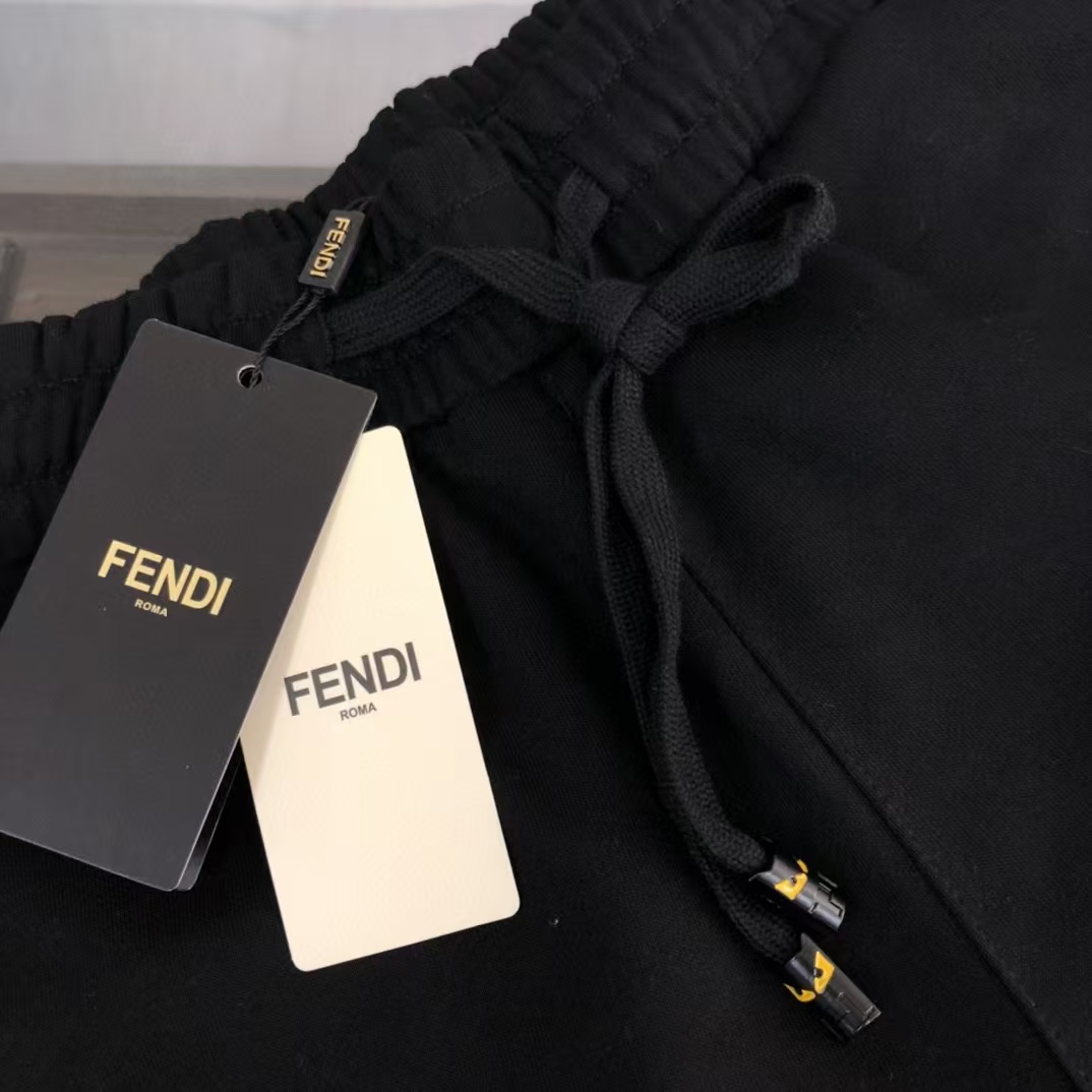 Fashionable Gold Logo Sweatshirt for Men and Women in Black, Sizes S-XL - 图片 7