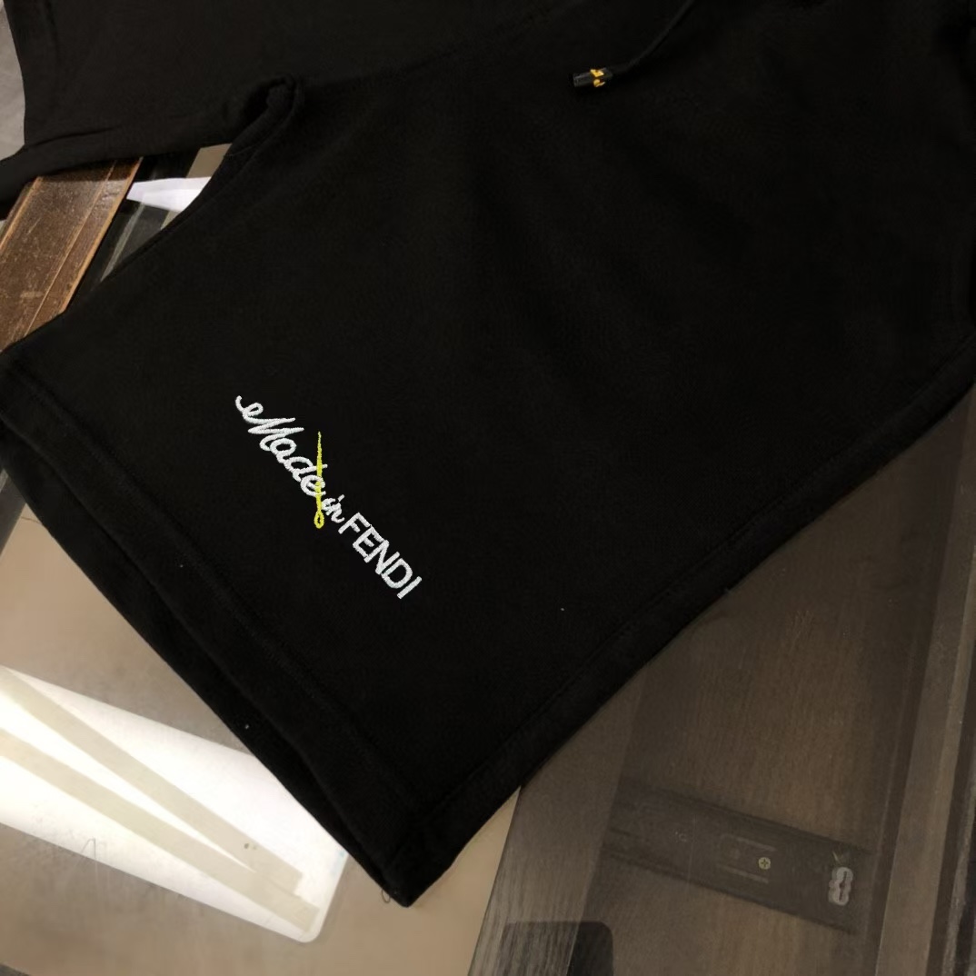“Gold Logo Leisure Fashion: Fendi’s New Research Collection Summary” - 图片 2