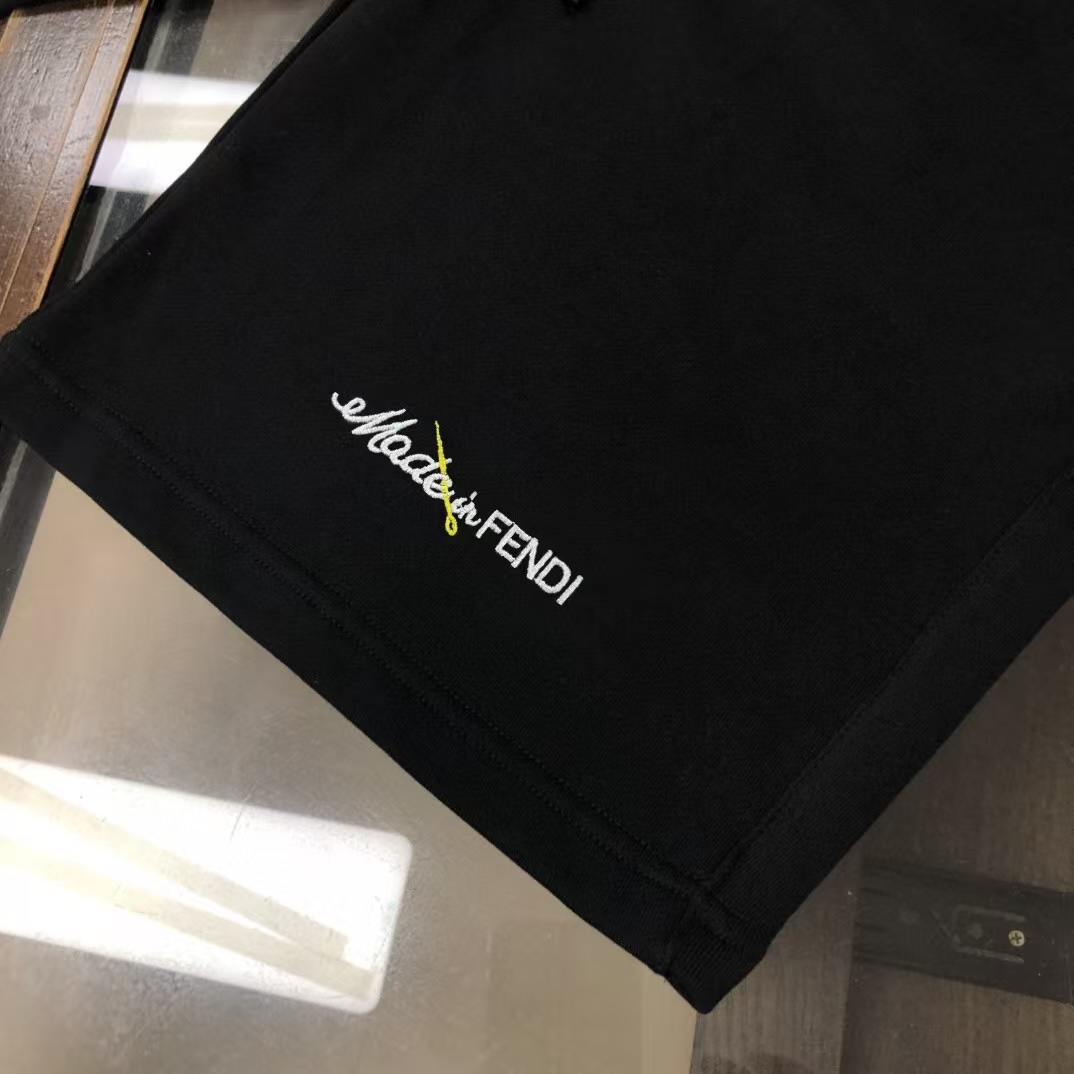 “Gold Logo Leisure Fashion: Fendi’s New Research Collection Summary” - 图片 3