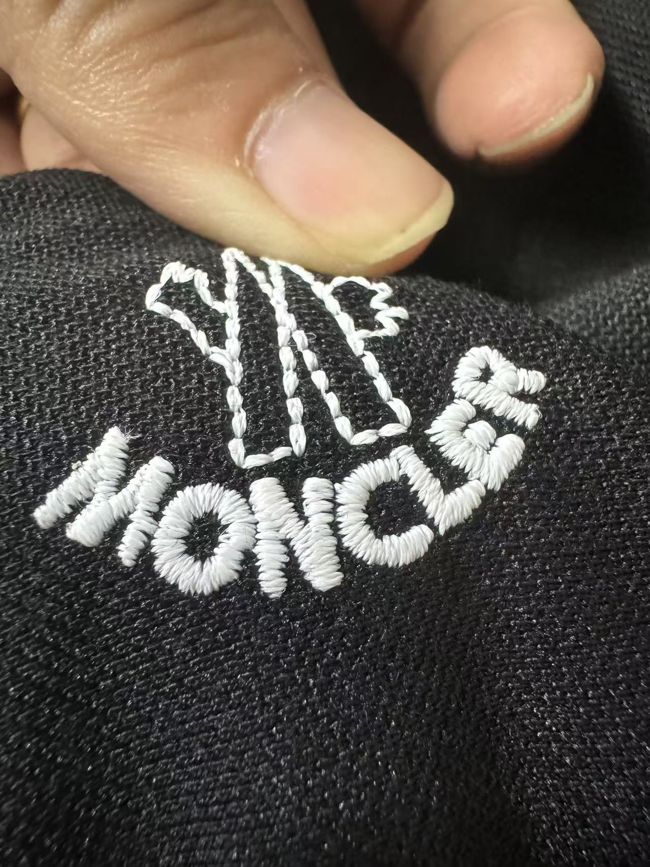 “Mon*CLER Round-Collar Coat with Logo Embroidery in Black, Sizes S-XXL” - 图片 4