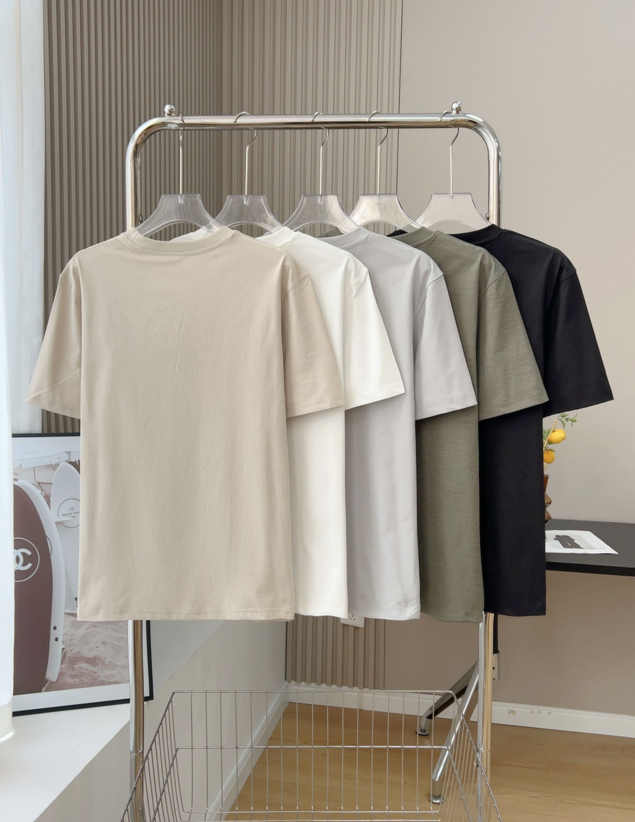 Alternative view of T-Shirt 05444