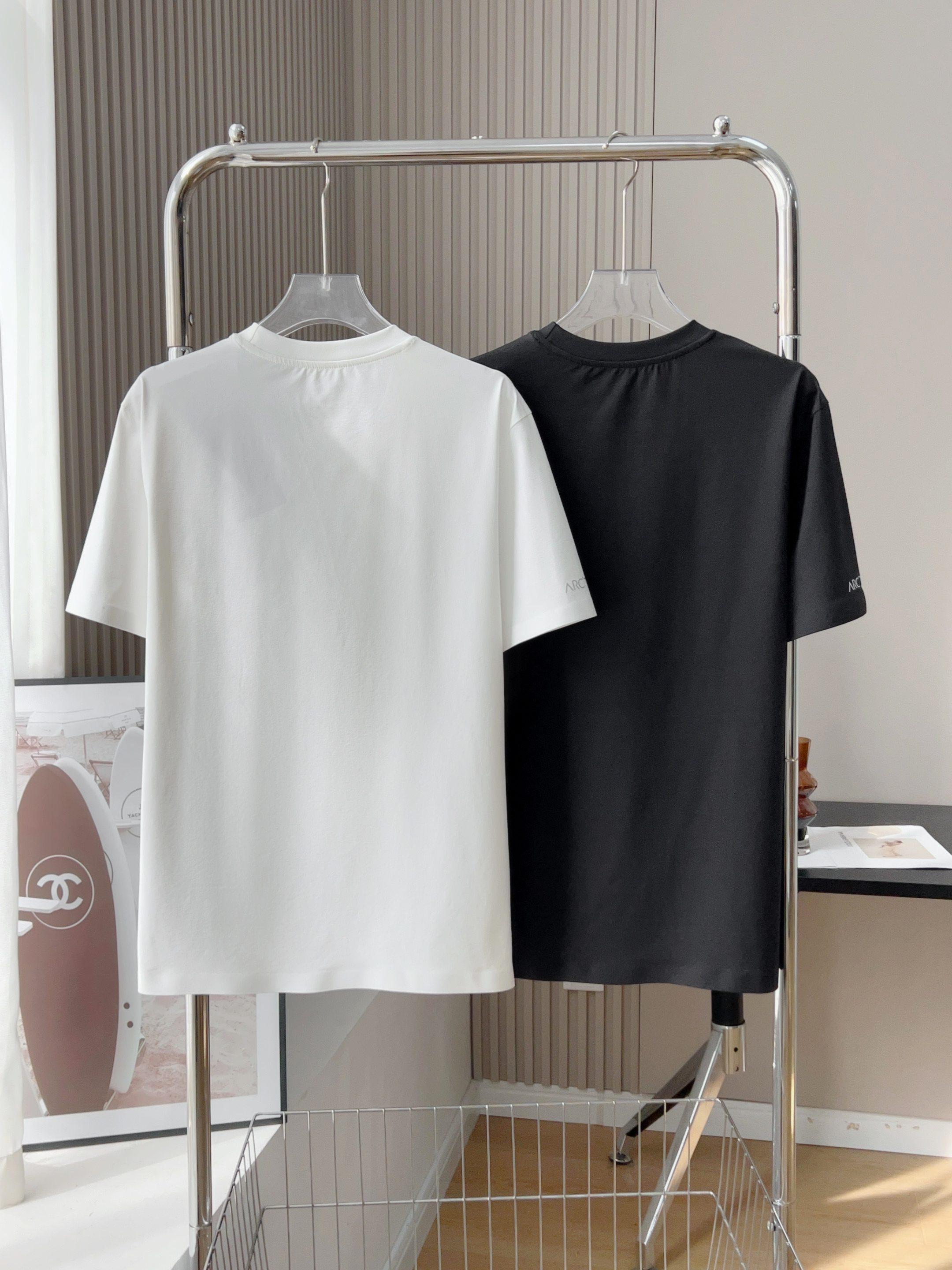 Alternative view of T-Shirt 05450