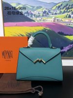 Chanel Gabrielle Bag Cuir de vache 1 Chanel Gabrielle Bag Cuir de vache