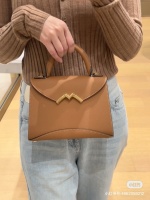 Chanel Gabrielle Bag Luxe Cuir de vache 1 Chanel Gabrielle Bag Luxe
Cuir de vache