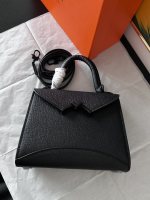 Chanel Gabrielle Bag Cuir de vache 1 Chanel Gabrielle Bag Cuir de vache