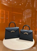 Chanel Gabrielle Bag Cuir de vache 1 Chanel Gabrielle Bag Cuir de vache