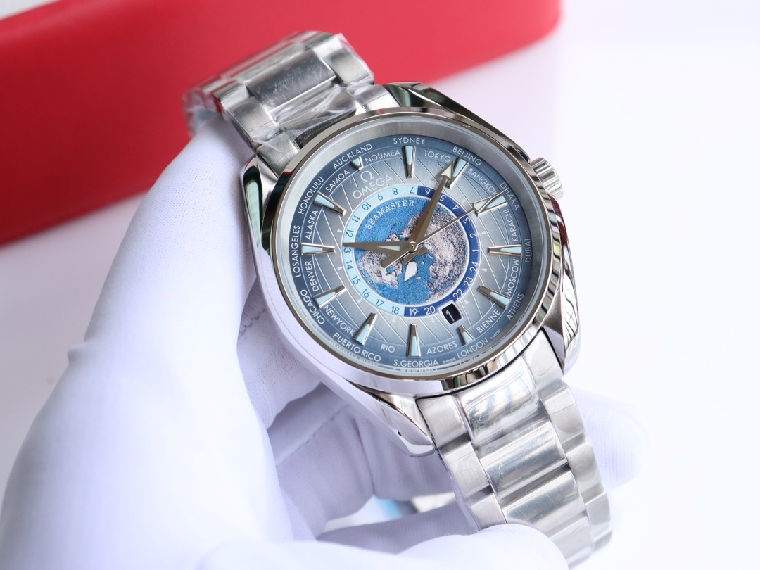 💰380 欧米茄omega海马系列 aqua teera 150米腕表!直径41mm
316l精钢表壳,独家cnc工艺打造,搭配拱形耐磨超强玻璃,字面纹路清晰格仔匀称相当
搭载 全自动机械机芯
意大利进口橡胶胶带316精钢原装表扣可选