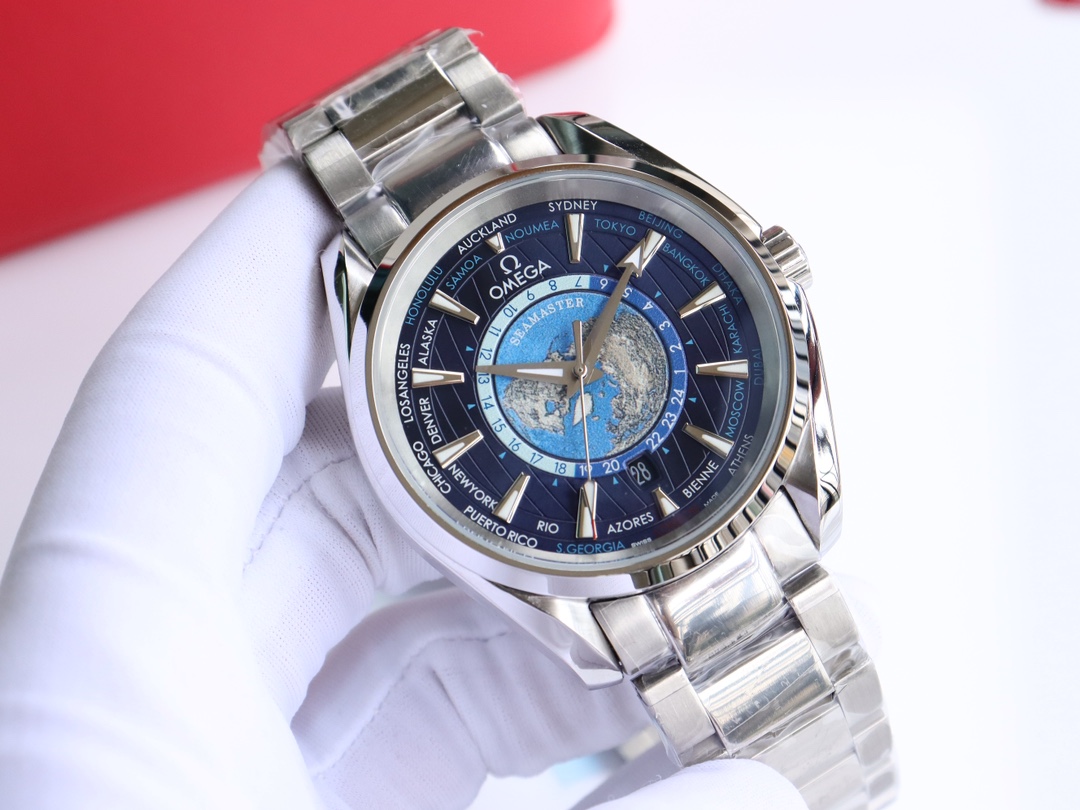 💰380 欧米茄omega海马系列 aqua teera 150米腕表!直径41mm
316l精钢表壳,独家cnc工艺打造,搭配拱形耐磨超强玻璃,字面纹路清晰格仔匀称相当
搭载 全自动机械机芯
意大利进口橡胶胶带316精钢原装表扣可选