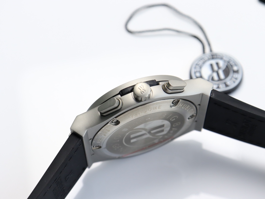 7-Year-Old Luxury Wristwatch with Metal-Lace Design and VK Stone Core - 图片 6