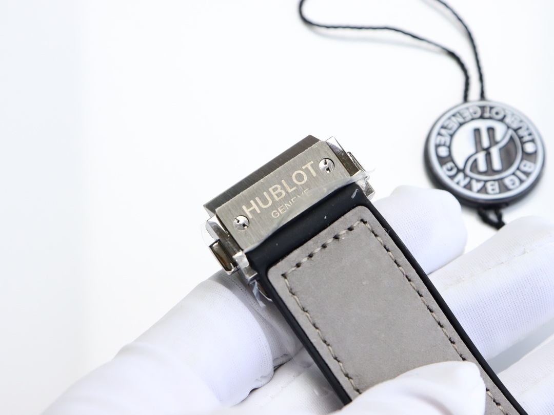 7-Year-Old Luxury Wristwatch with Metal-Lace Design and VK Stone Core - 图片 8