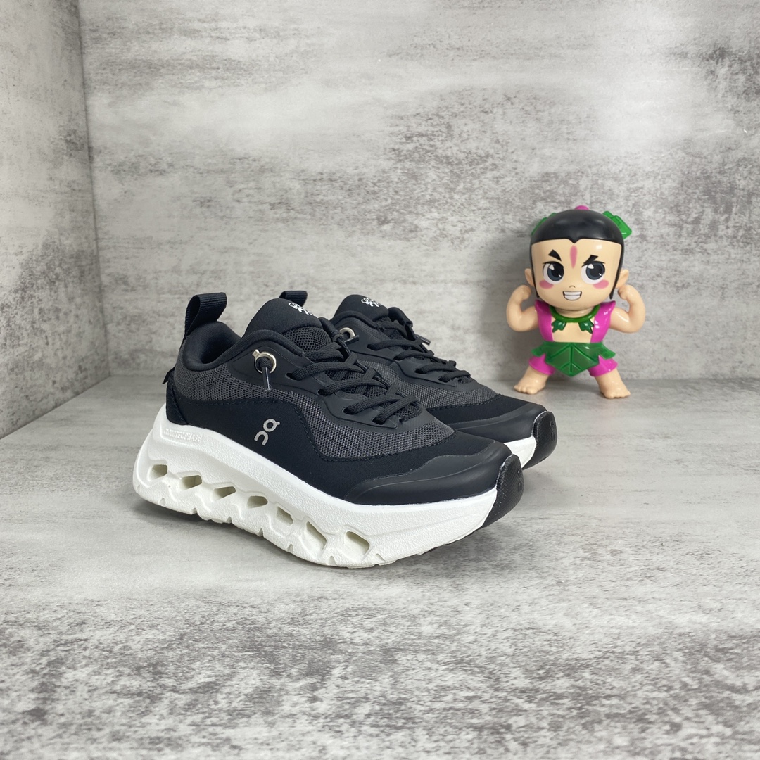 NO:211385,On the Loewe Children's Shoes Size 26~37 Color Black and White Loewe x Ann Pao Joint Children's Running Shoes. Exclusive rubber sole paired with special imported CloudTec hasse technology high rebound EVA foam sole, excellent grip and anti-slip performance ♂♂♂, Ann Pao sports shoes, christian louboutin, loewe, sneakers,19860909On昂跑罗意威童鞋 码数26~37 颜色黑白 罗意威 x 昂跑联名儿童跑鞋. 独家橡胶鞋底搭配特殊的进口CloudTec hase技术高回弹 EVA 泡沫大底,抓地防滑性能卓越♂♂.,昂跑运动鞋,christian louboutin,loewe,sneakers,,Children's