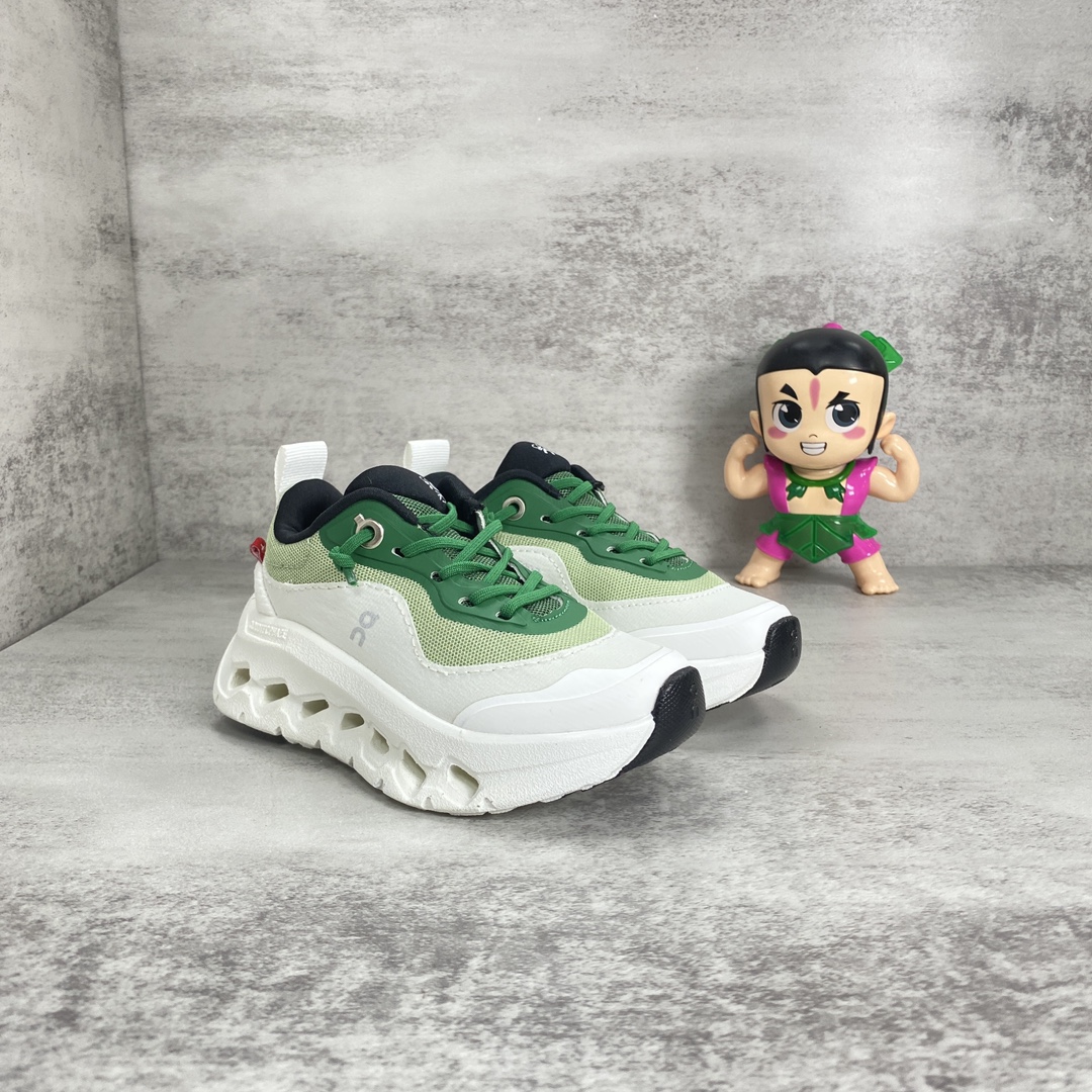 NO:211407,On the Loewe Children's Shoes Size 26~37 Color Green and White Loewe x Ann Pao Joint Children's Running Shoes. Exclusive rubber sole paired with special imported CloudTec hasse technology high rebound EVA foam sole, excellent grip and anti-slip performance ♂♂., Ann Pao Sports Shoes, christian louboutin, loewe, sneakers,19860909On昂跑罗意威童鞋 码数26~37 颜色绿白 罗意威 x 昂跑联名儿童跑鞋. 独家橡胶鞋底搭配特殊的进口CloudTec hase技术高回弹 EVA 泡沫大底,抓地防滑性能卓越♂♂.,昂跑运动鞋,christian louboutin,loewe,sneakers,,Children's