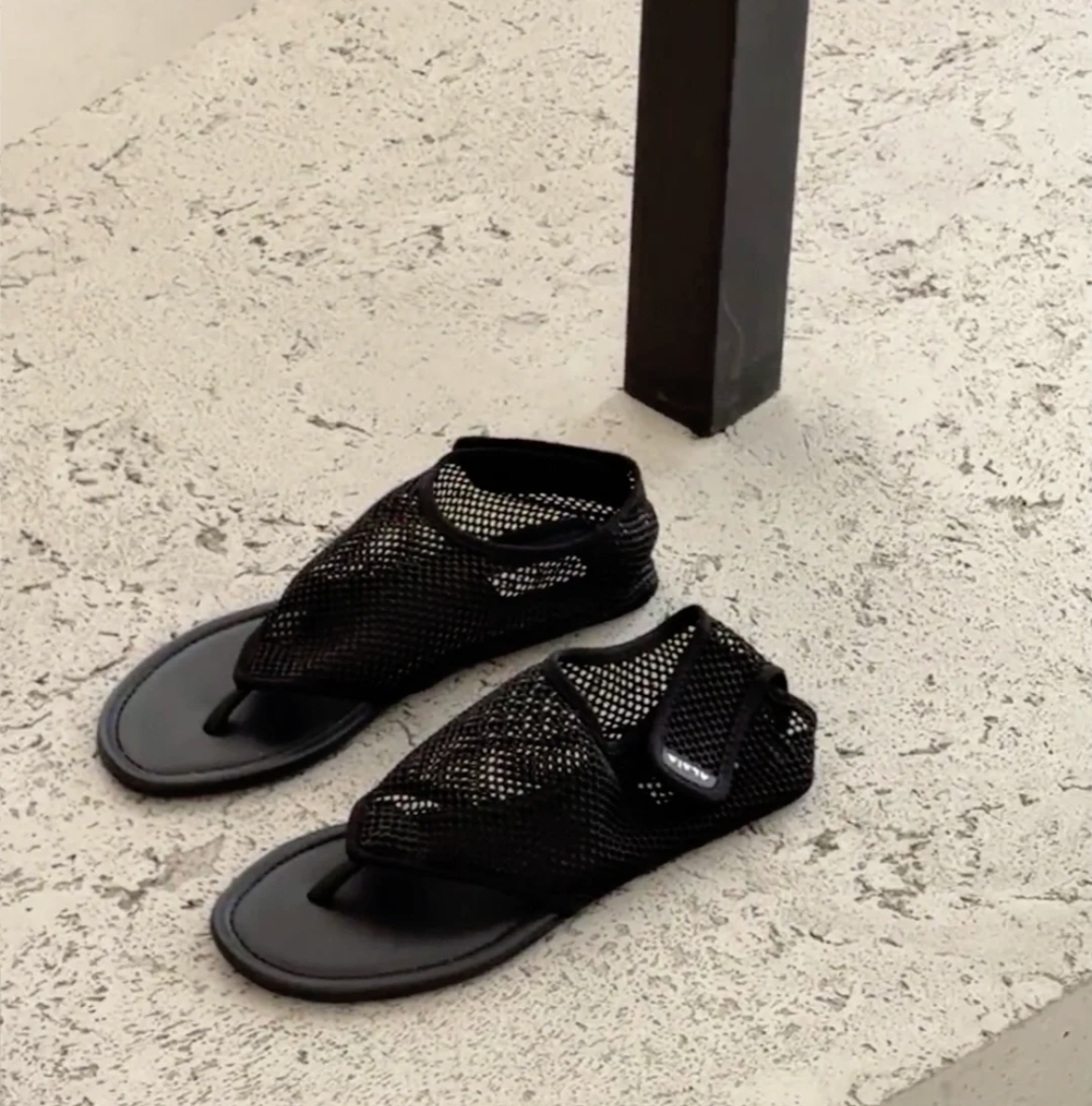 NO:404411,Model pictures, split-toe shoes, sandals19860909模特图,分趾鞋凉鞋,sandals,Women's Shoes