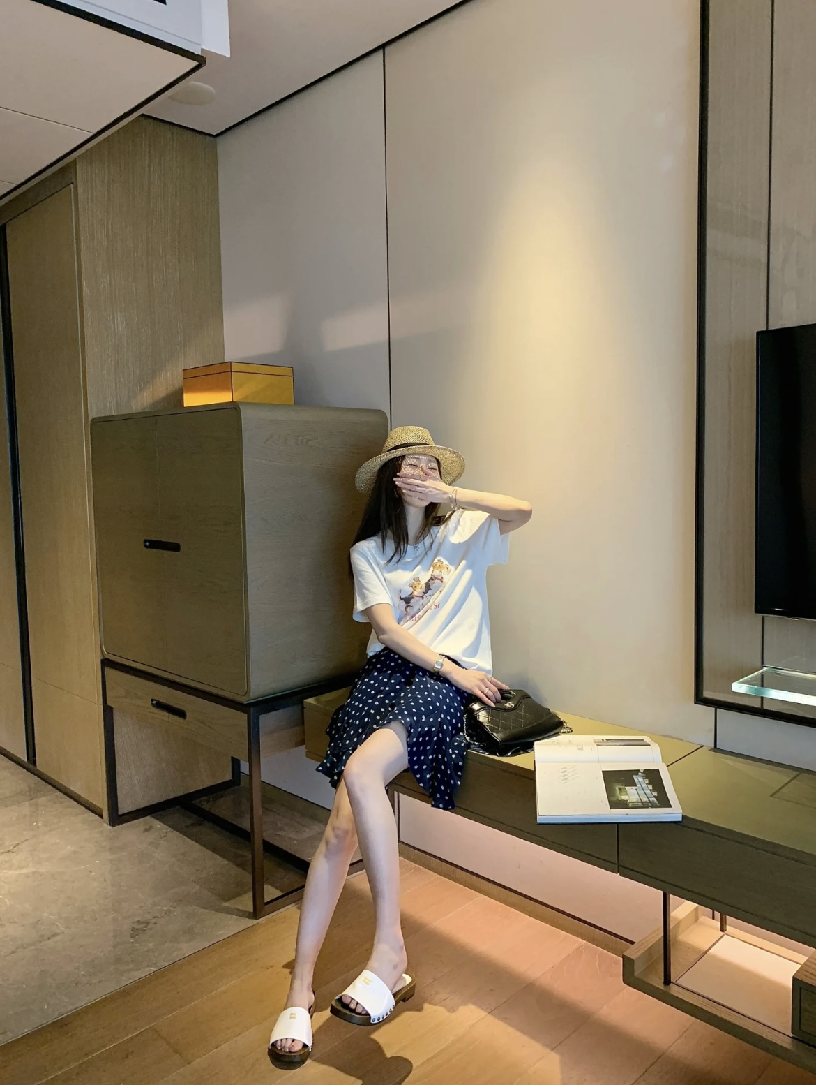 NO:406990,Model pictures, slippers, slippers19860909模特图,拖鞋,slippers,Women's Shoes