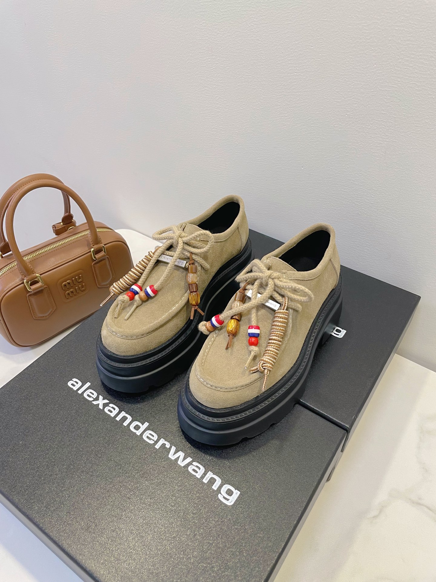 NO:545111,Alexander Wang Thick-soled Heightening Loafers Come with some unique and national style elements and is invincible!  Gentle and rich style have no opponents!  Size 35-40 Original box packaging accessories, high heels, alexander wang,loafers, high heels19860909Alexander Wang 大王厚底增高乐福鞋 来点别致的,民族风元素加持 立于不败之地了！ 温柔千金风没有对手！ Size 35-40 原盒包装配件,高跟鞋,alexander wang,loafers,high heels,Women's Shoes