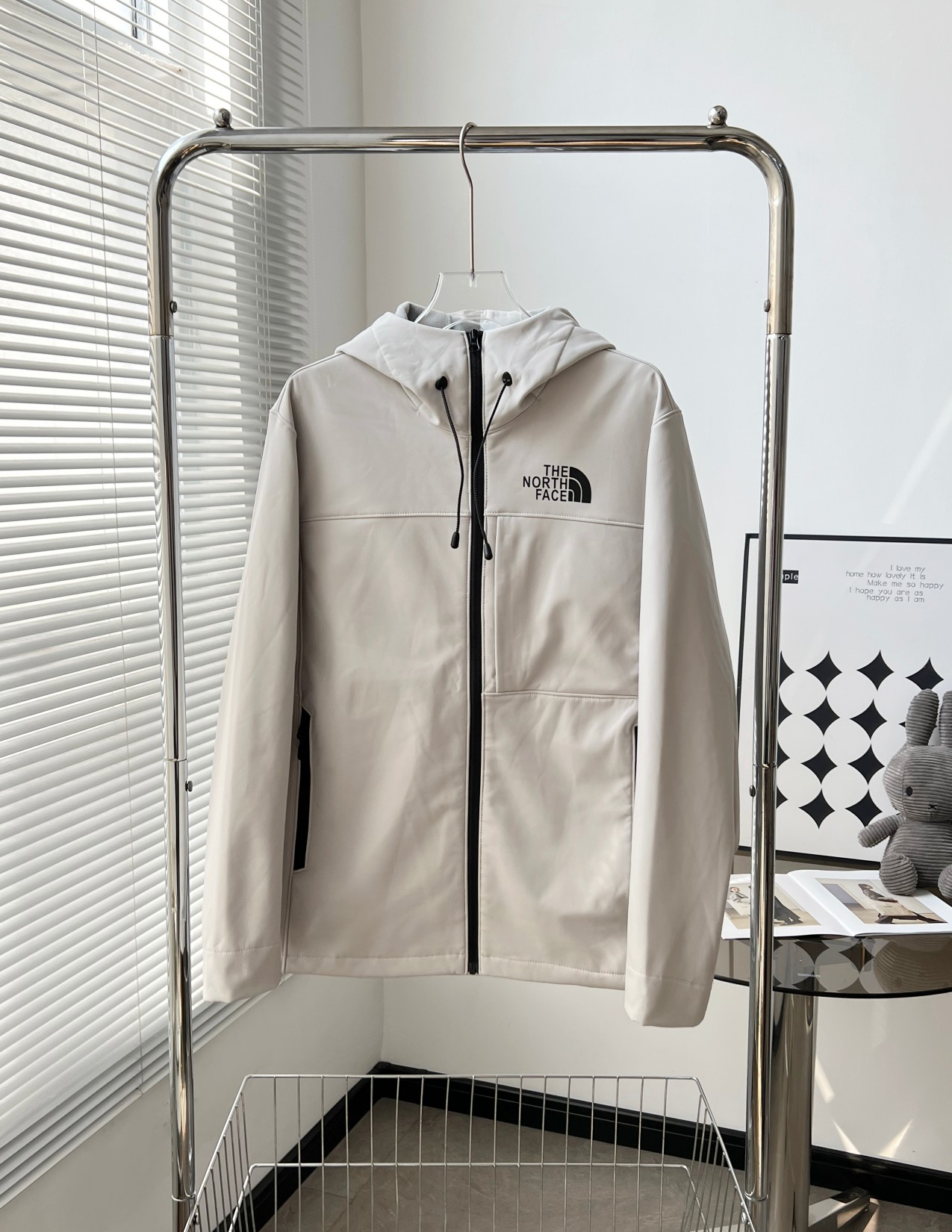 The North Face Colorblock Hooded Softshell Jacket - Windproof, Breathable 3 a1724938783567 4246