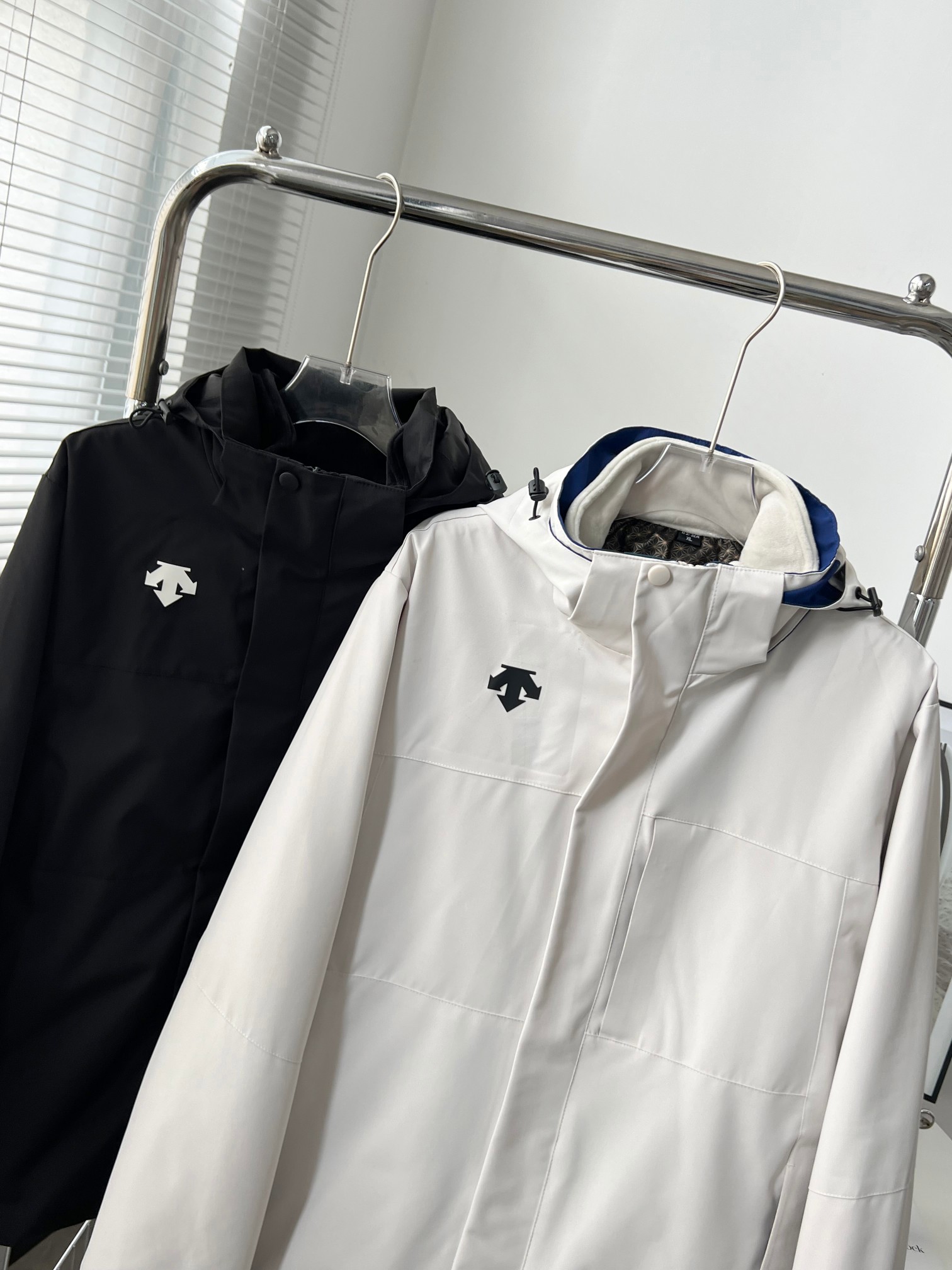 Descente Santt 24-SS Triple Rover Waterproof Suit for Outdoor Activities - 图片 2