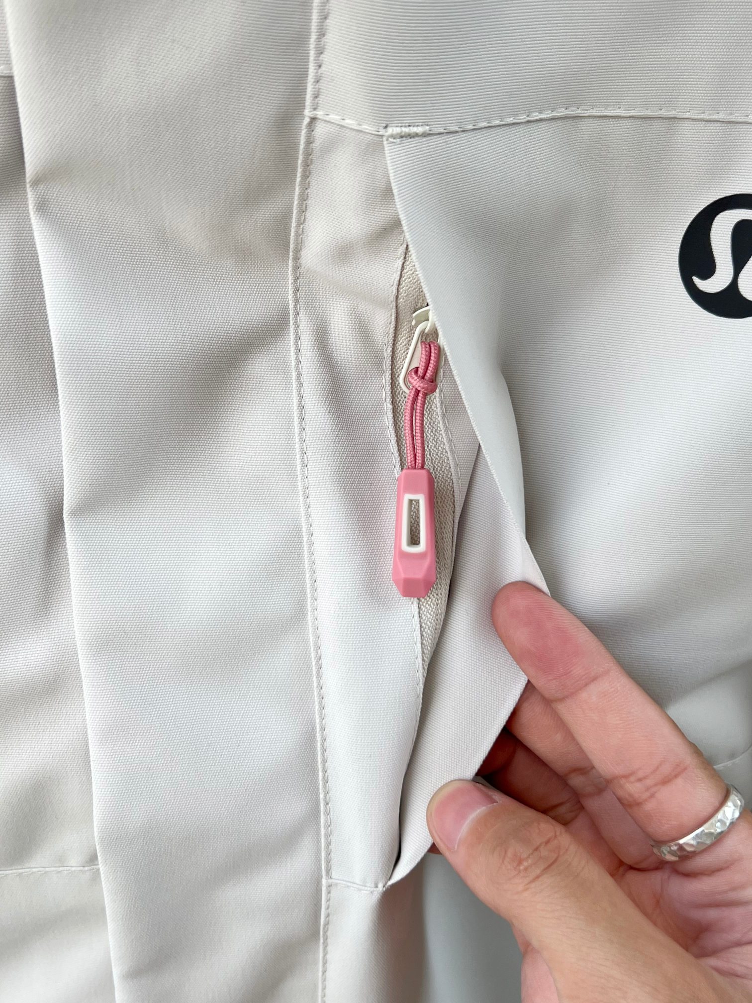 High-Class Lady’s Gore-Tex Zipper Coat: Windproof, Waterproof, Imported Fabric (D-X 8603) - 图片 4