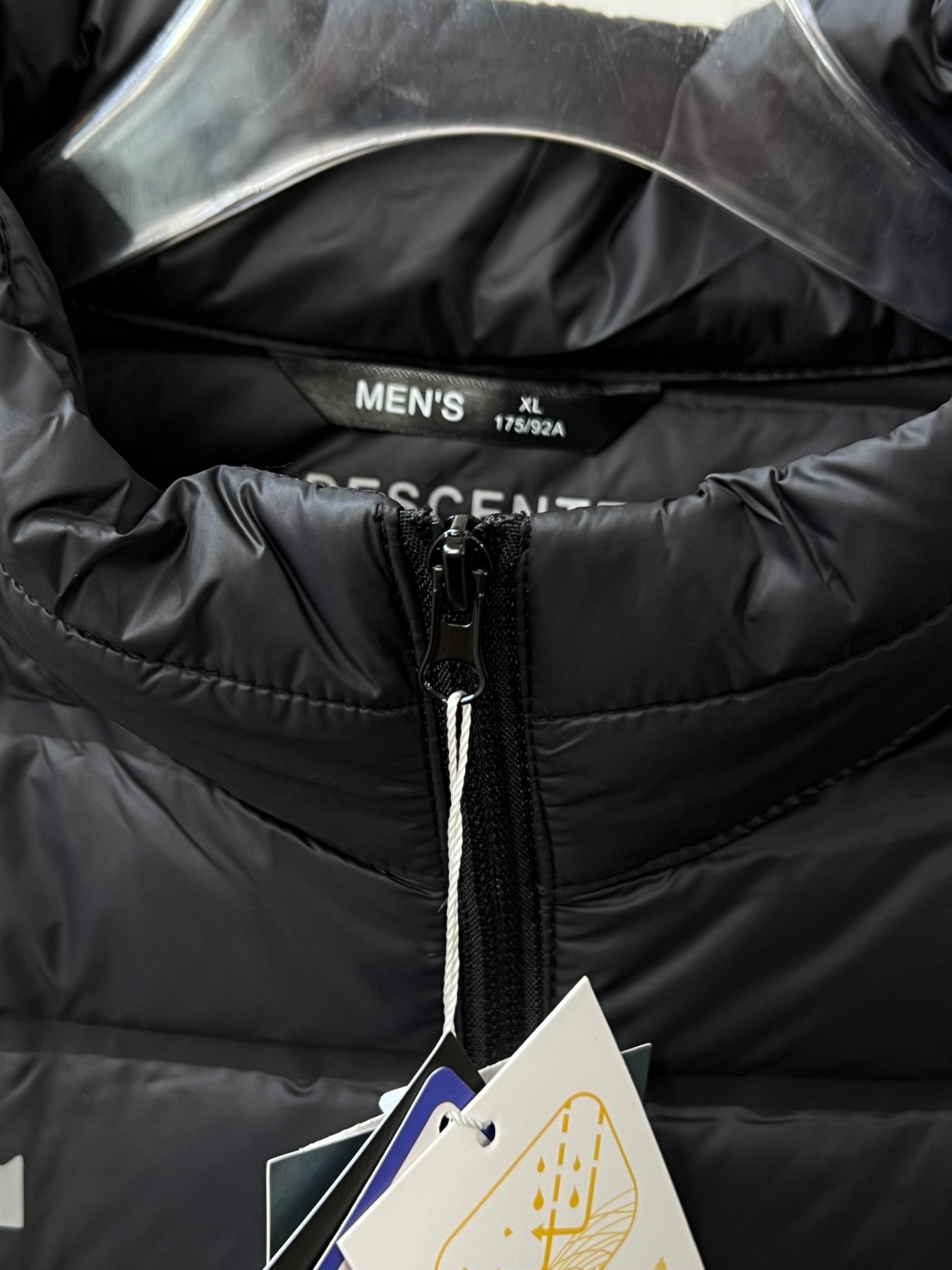 Descente D-X 6616# Lightweight Feather Suit for Winter Comfort and Style - 图片 6