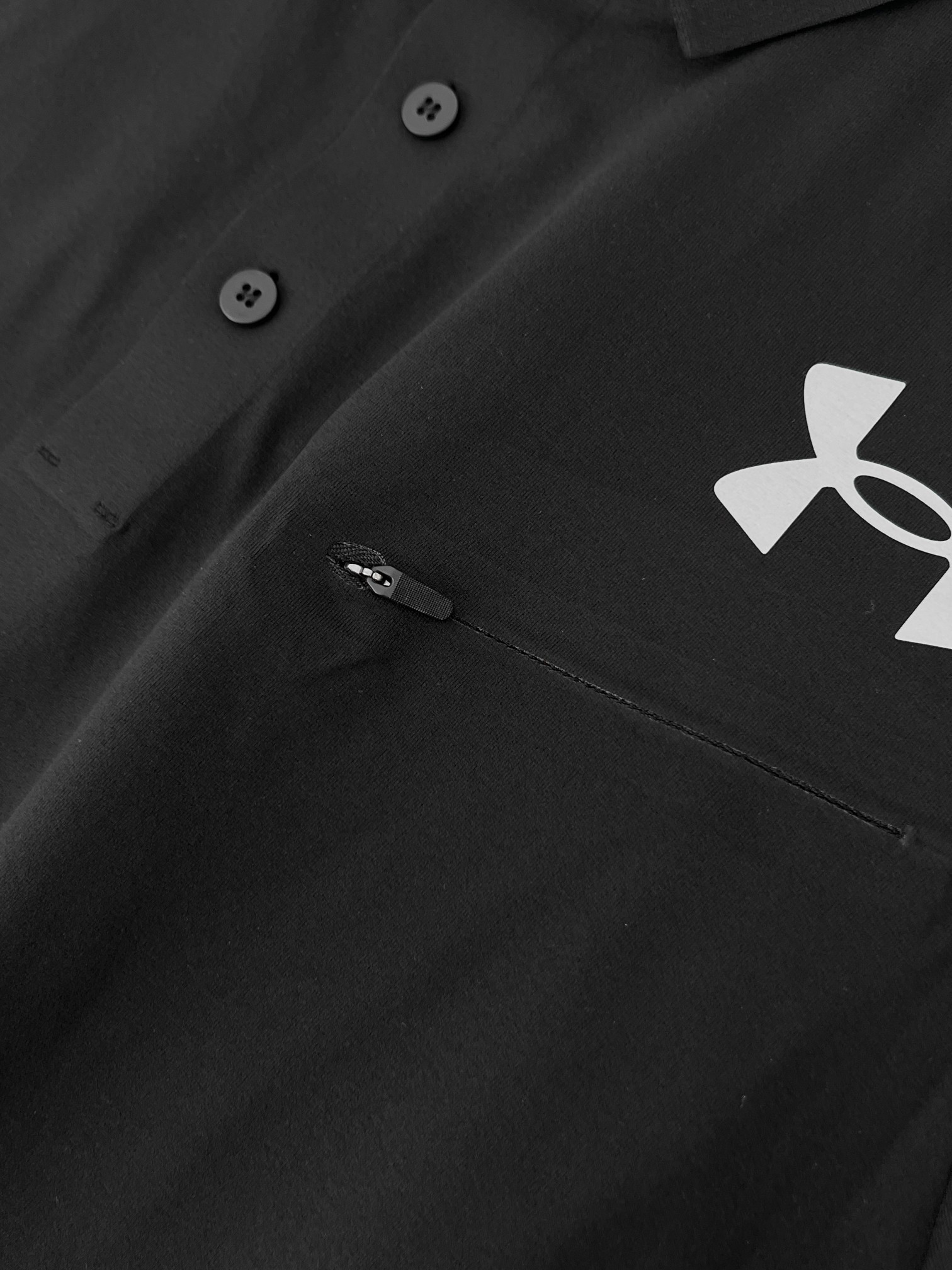 Under Armour Andromeda Polo Shirt: Stylish, Comfortable, and Versatile for Every Occasion - 图片 6