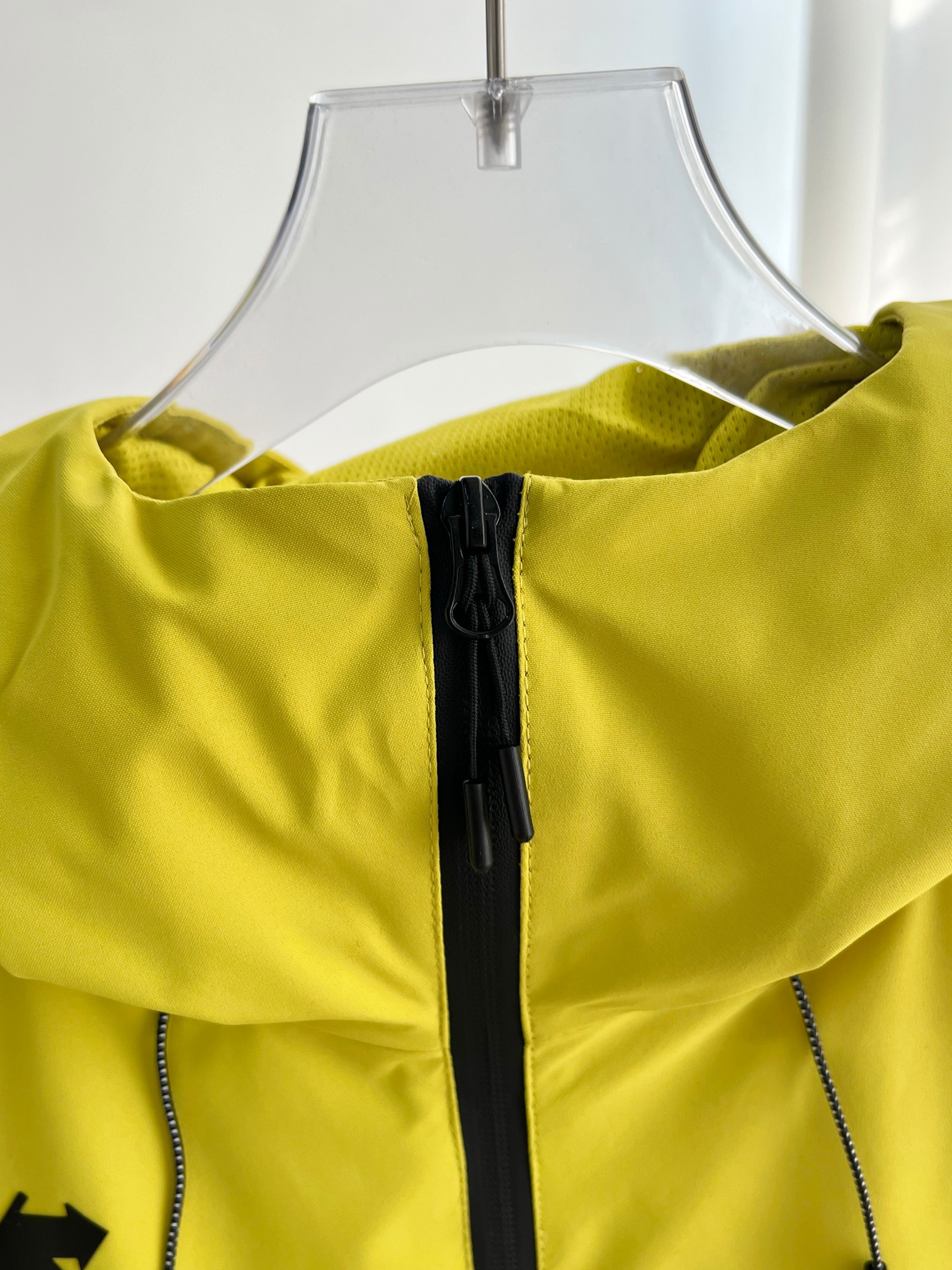 DESSCENTE Outdoor Windproof Jacket – Stylish, Functional, and Versatile in All Sizes - 图片 7