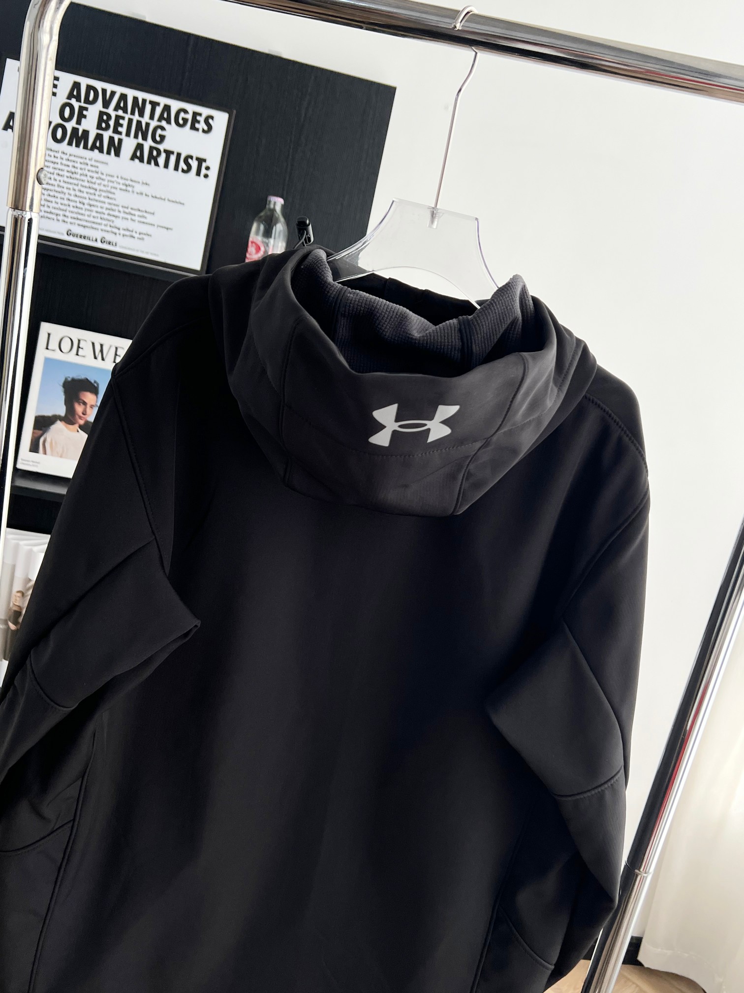 Under Armour Andma Overseas Cashier Andremar’s Flair-Proof Air-Breathing Shell - 图片 3