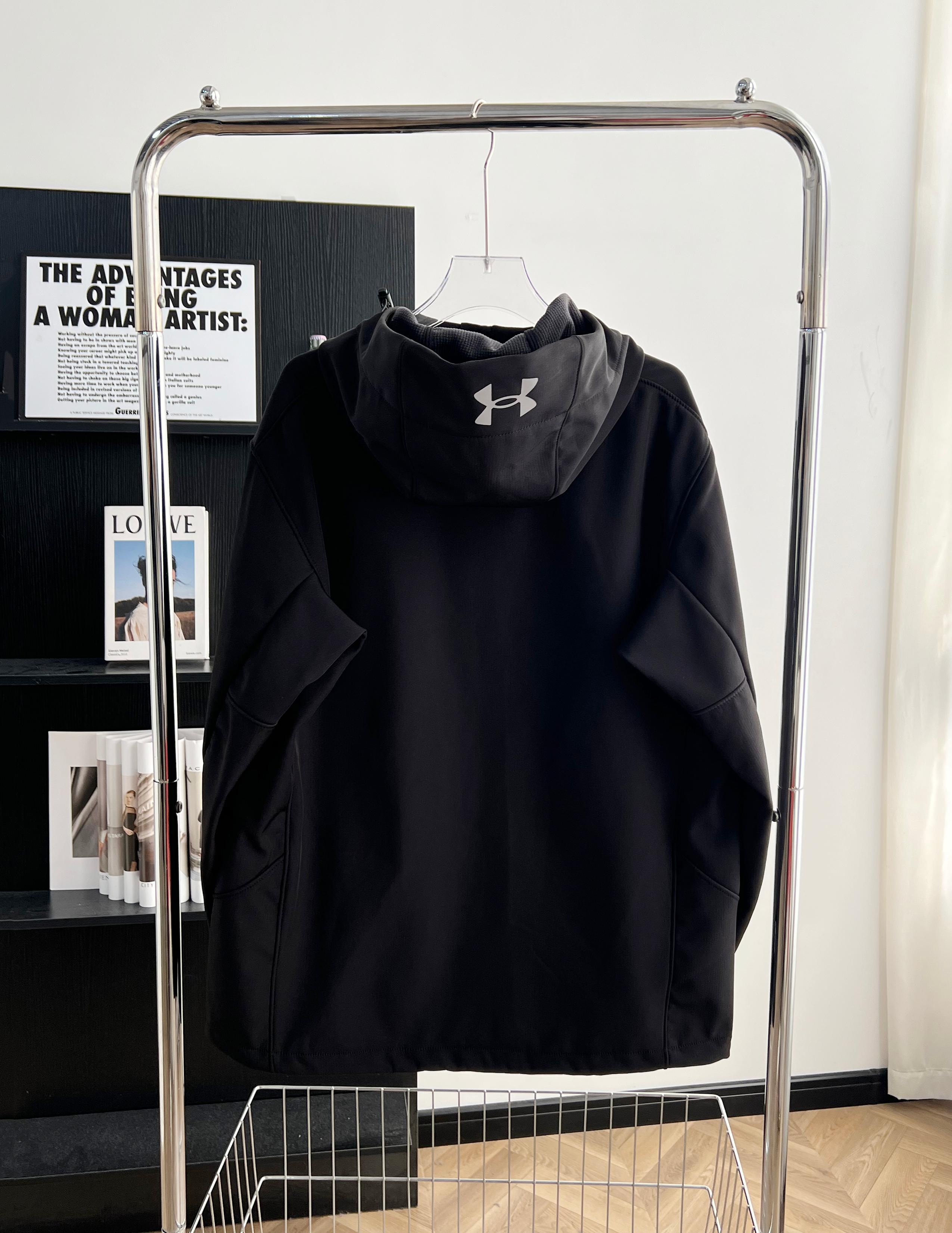 Under Armour Andma Overseas Cashier Andremar’s Flair-Proof Air-Breathing Shell - 图片 2