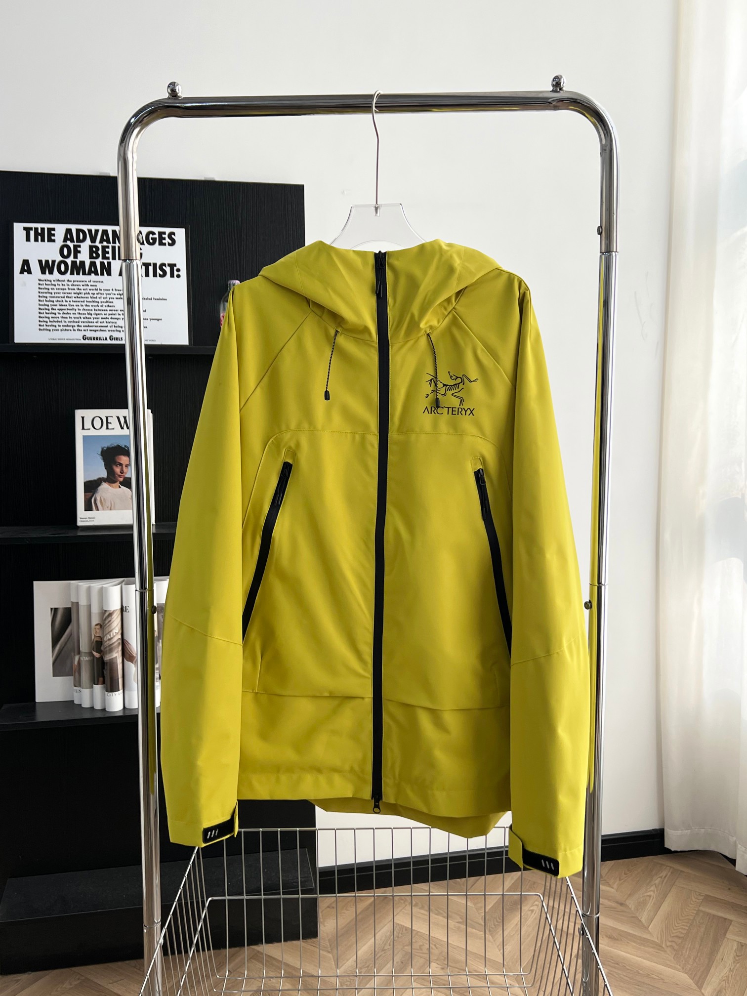 Arc'teryx Alpha Gele Functionele Jas - Ultieme Bescherming en Comfort