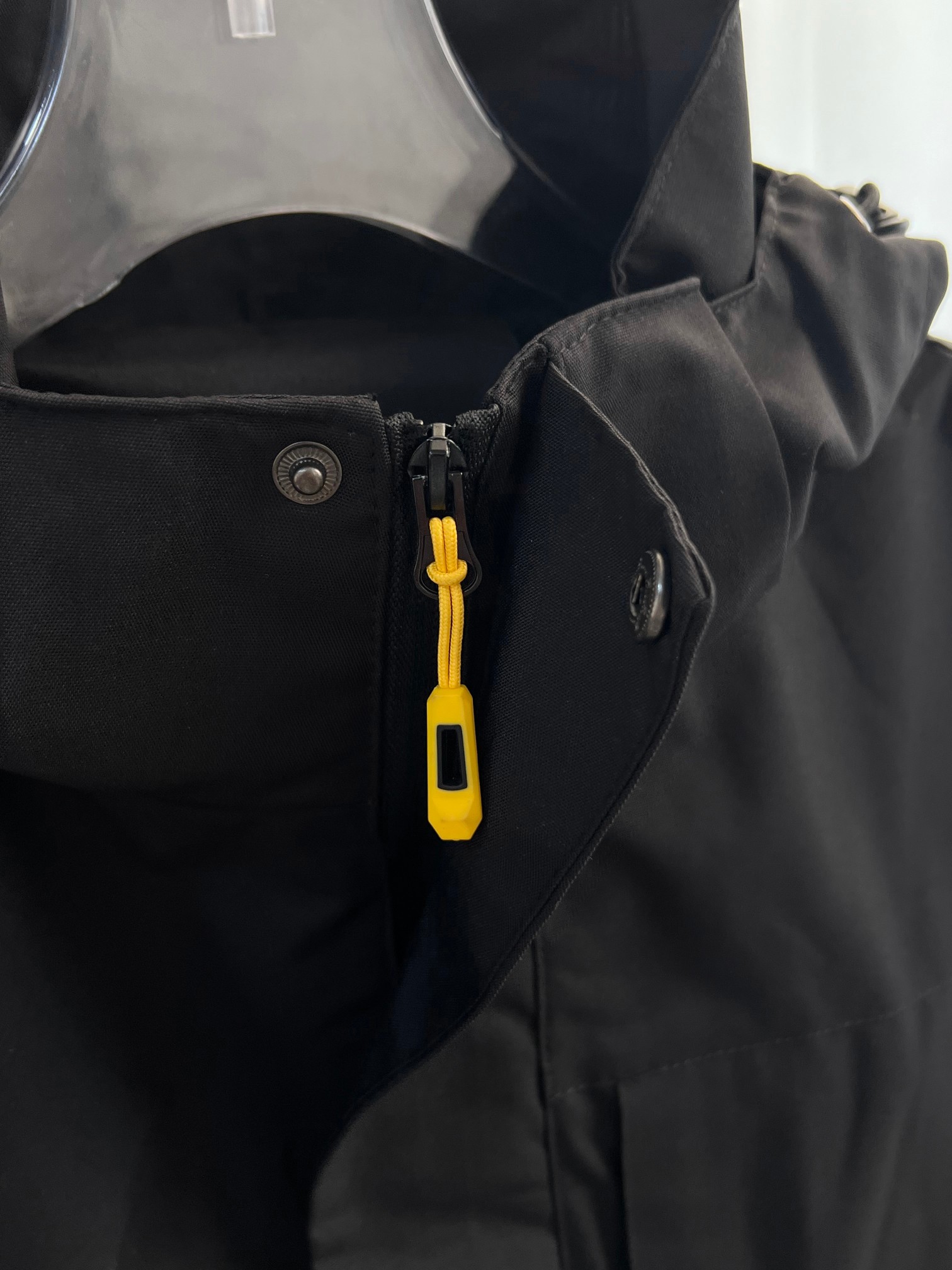 DESSCENTE Windproof Chain Cap Coat: High-End Luxurious Style, Classic Design for All Ages - 图片 7
