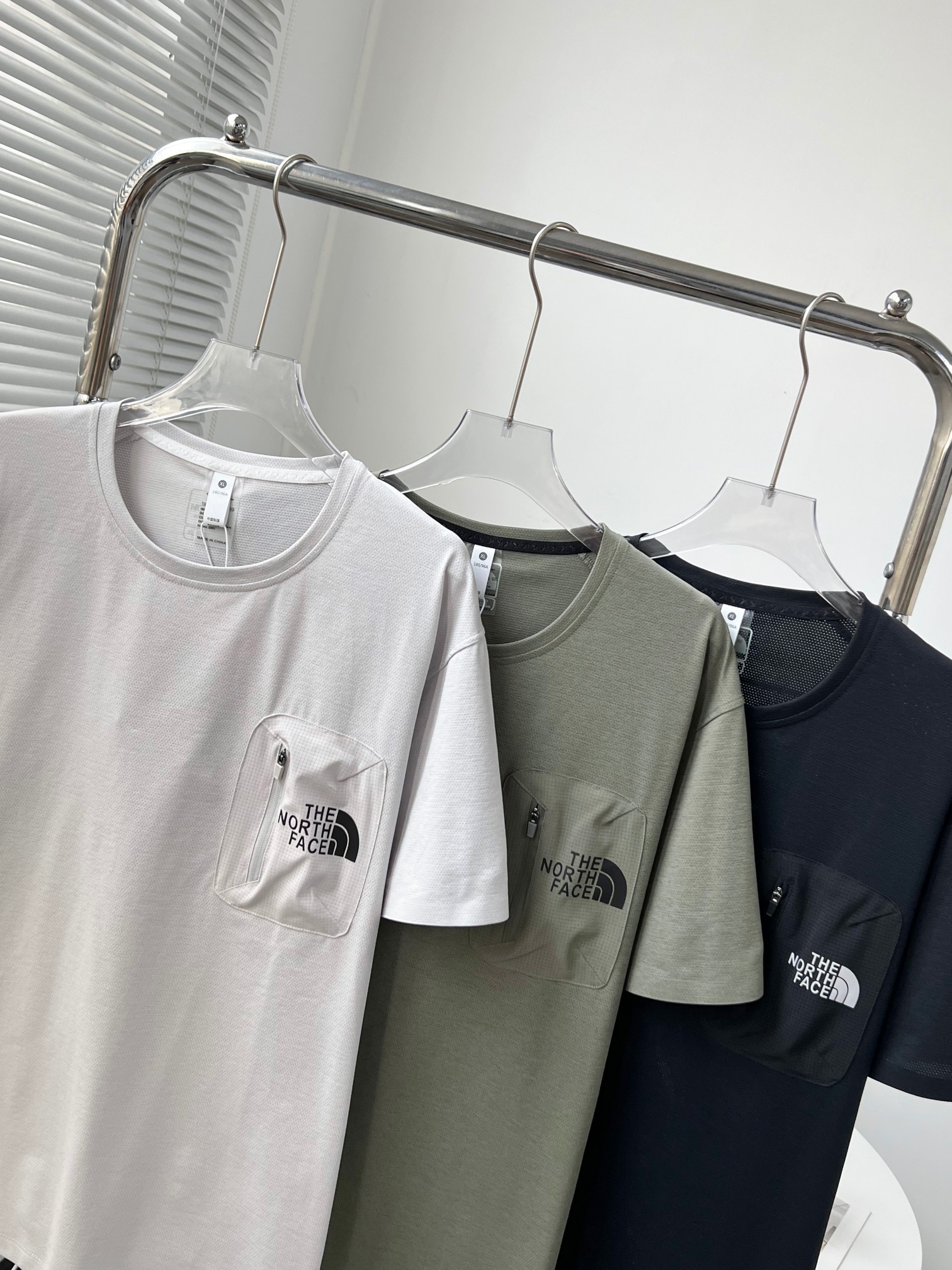 D-X 809# THE NORTH FACE Ice-Screen T-shirt: Functional, Lightweight, Breathable Outdoor Apparel - 图片 3