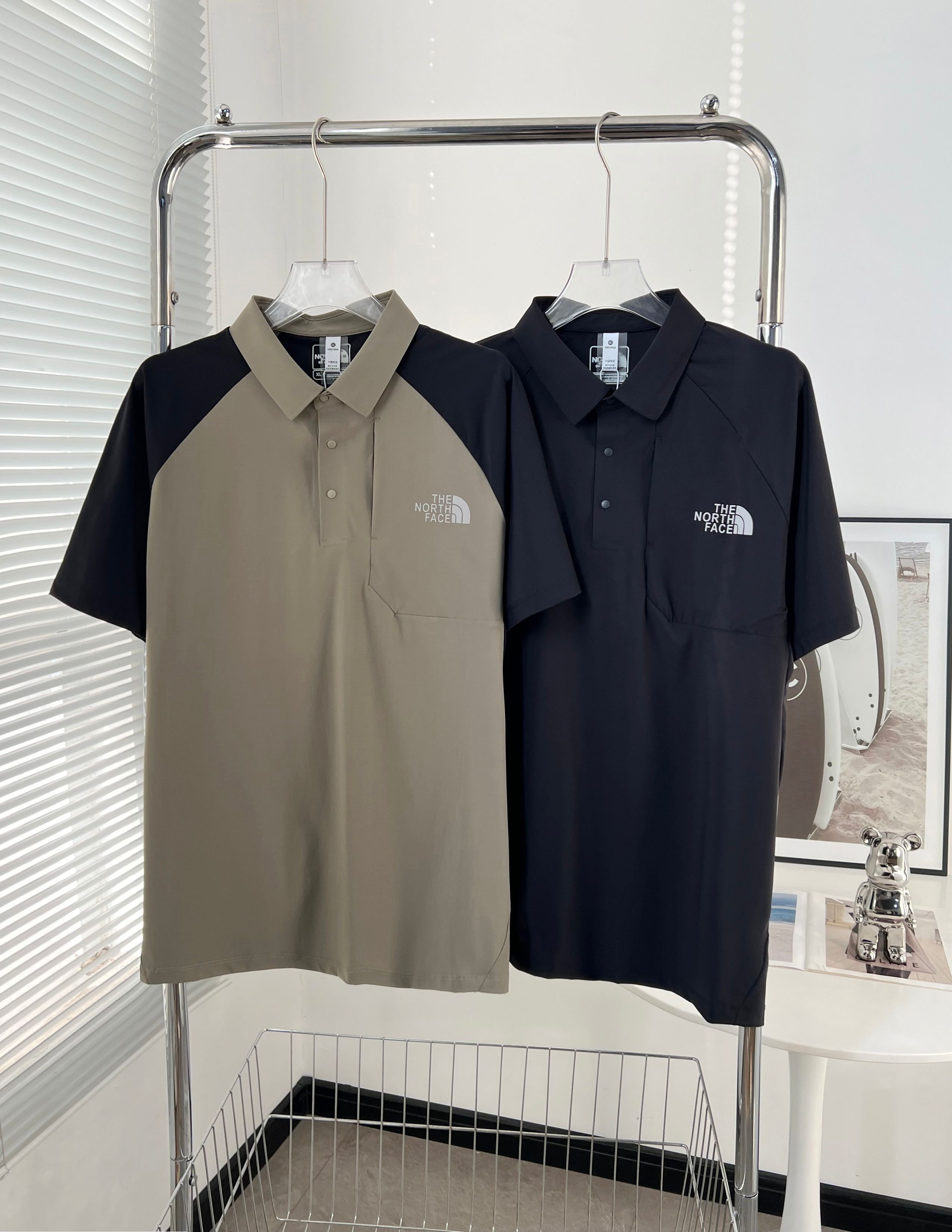 D-X 607# THE NORTH FACE SWITLE Polo: High-Quality, Durable, Stylish in Black and Green Tea