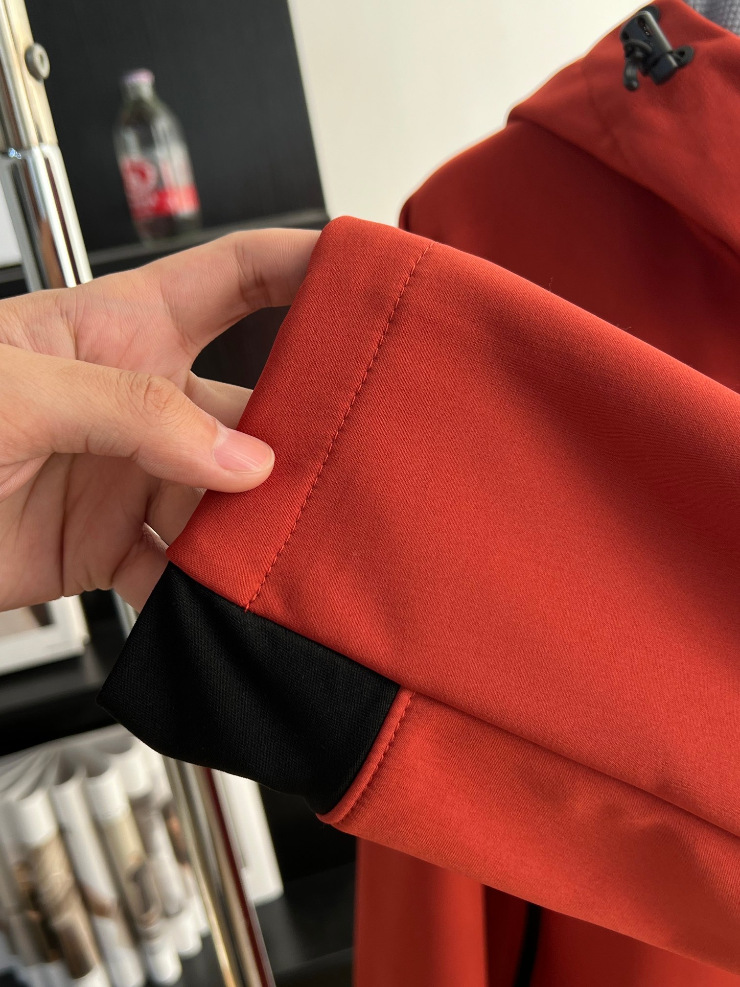 The North Face מעיל סערה עם קפוצ'ון - עמיד במים, נושם ועם בטנת פליז רכה 10 a1740591436903 4068