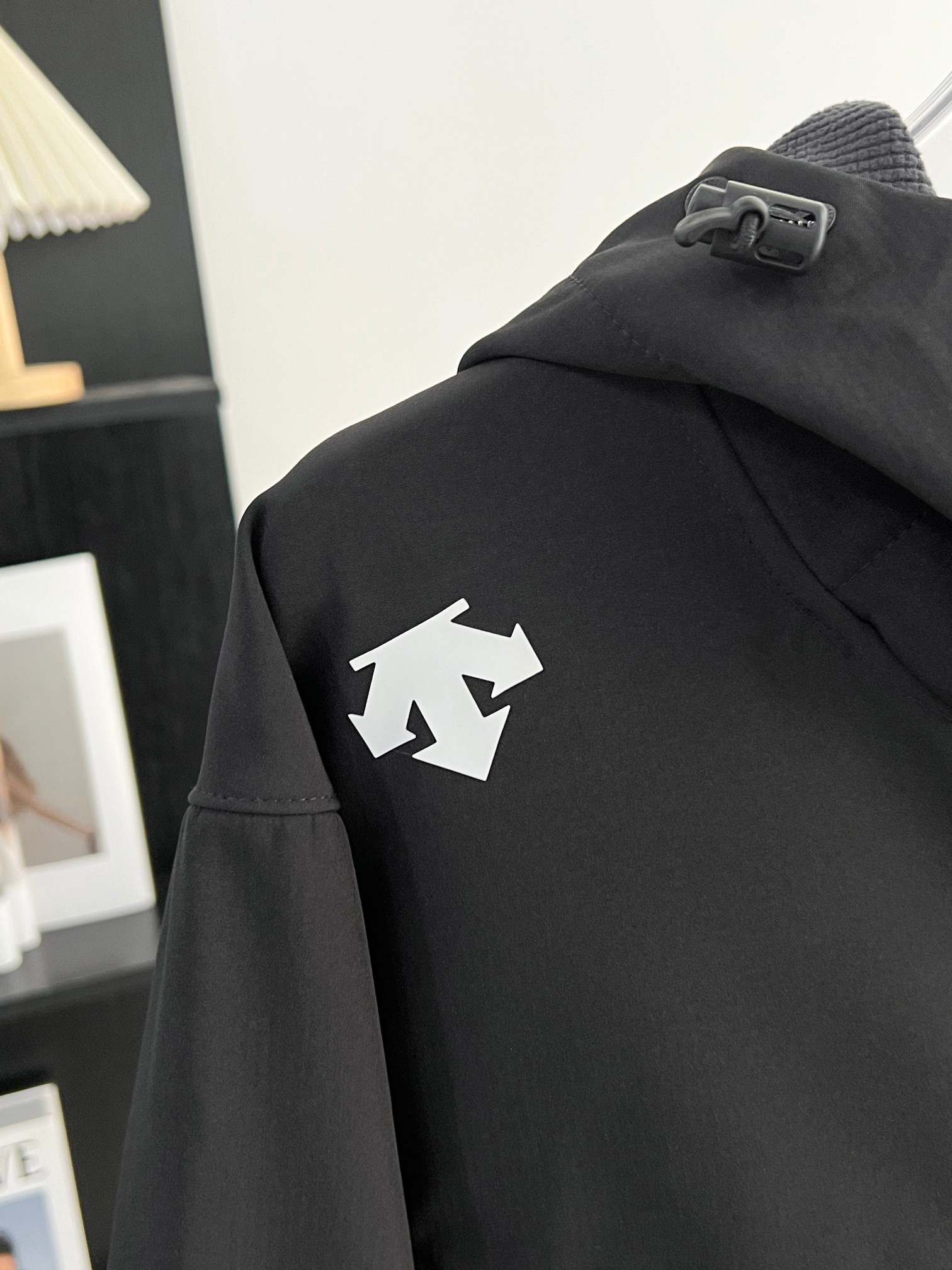 Descente Waterproof Breathable Softshell Fleece Lined Windbreaker Jacket 6 a1740661584679 4106