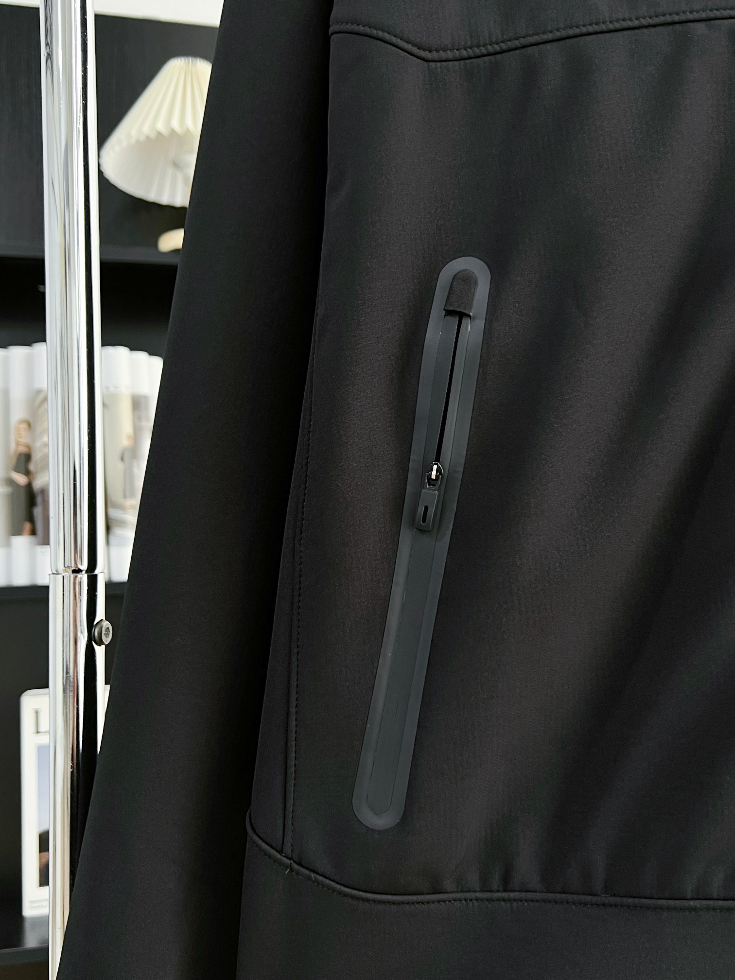 Descente Waterproof Breathable Softshell Fleece Lined Windbreaker Jacket 10 a1740661588289 1204