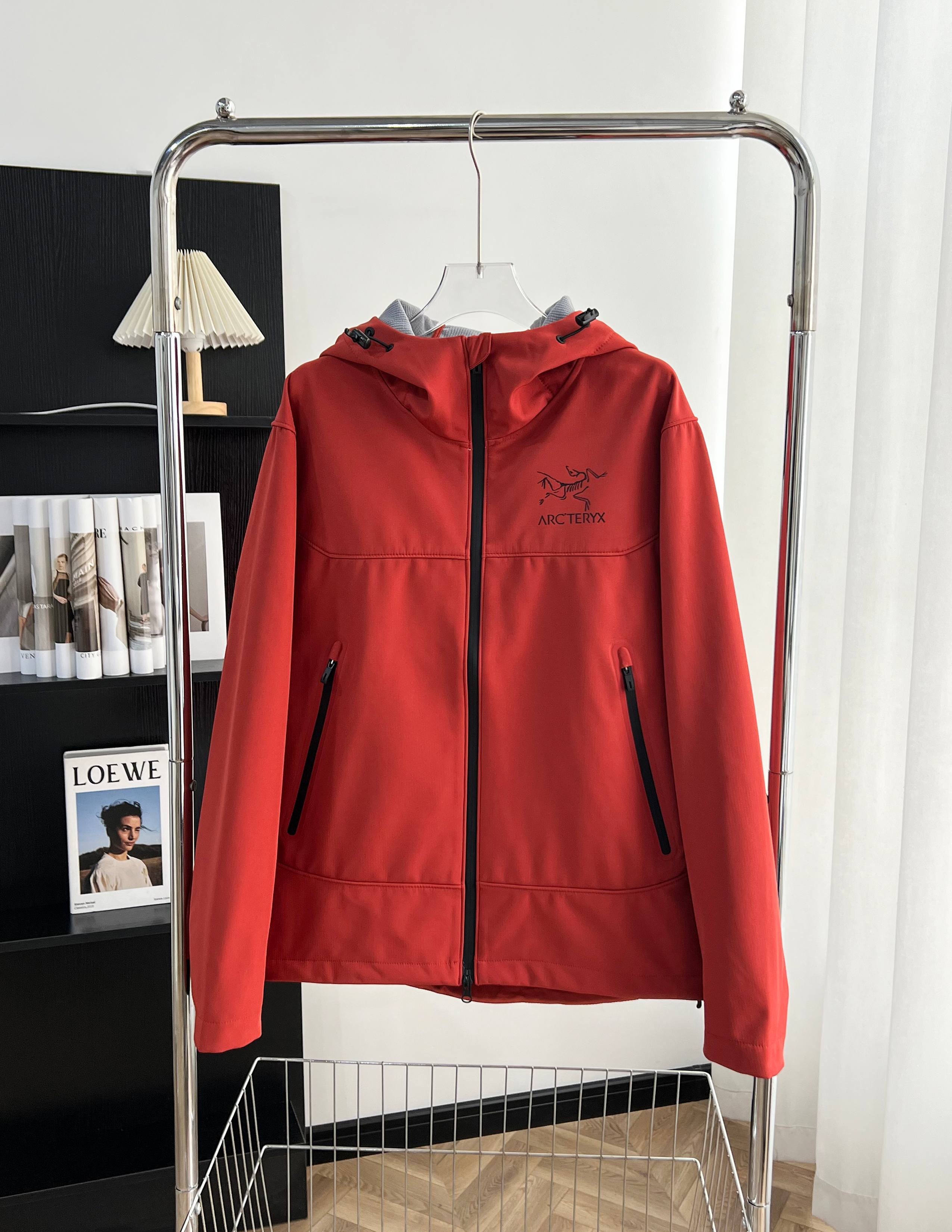 Arc'teryx Veste de Course Coupe-Vent Imperméable Respirante à Capuche Rouge
