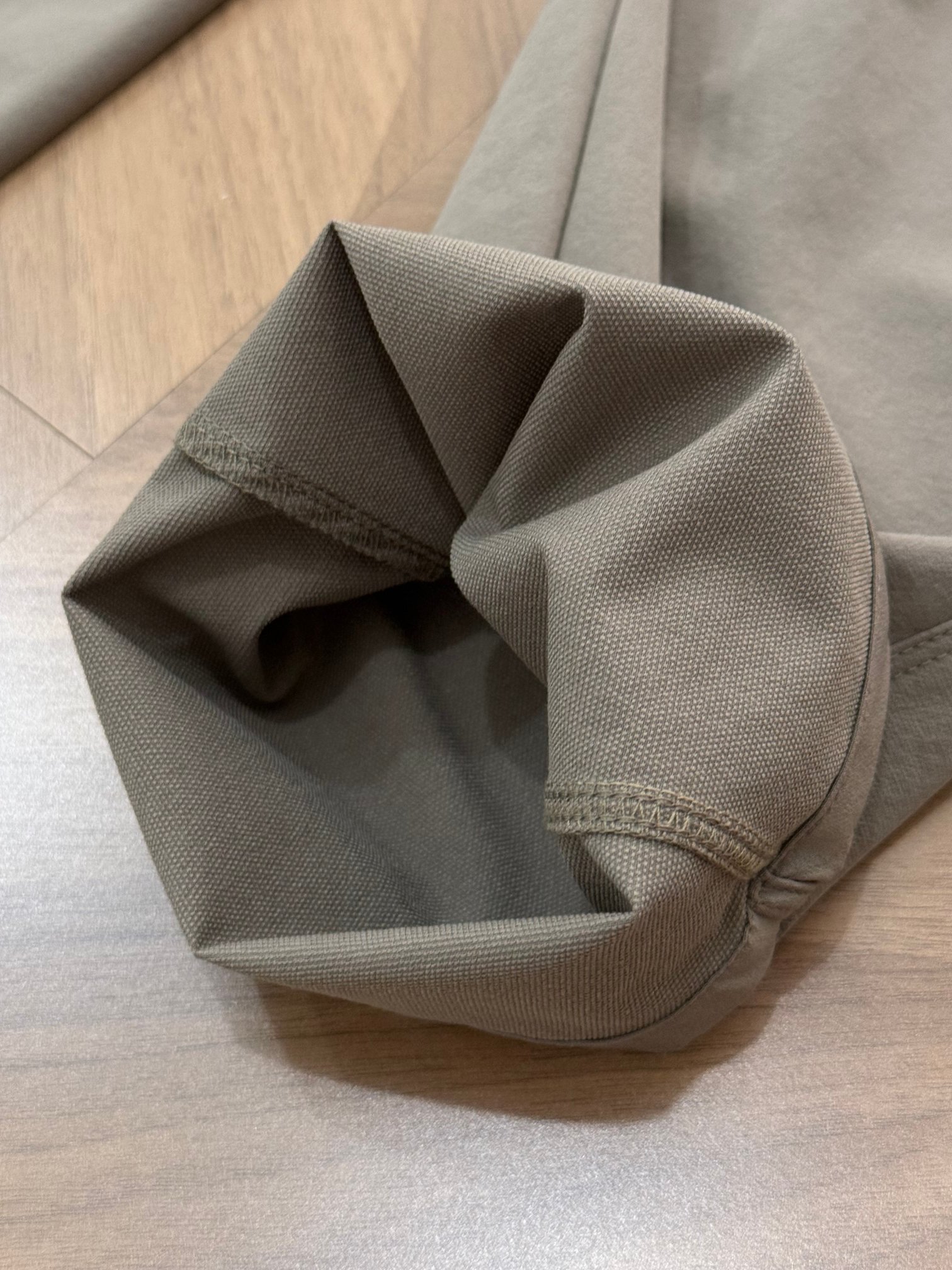 Arc'teryx Men's Lightweight Outdoor Pants | Breathable, Durable, and Versatile 10 a1755425762899 3540