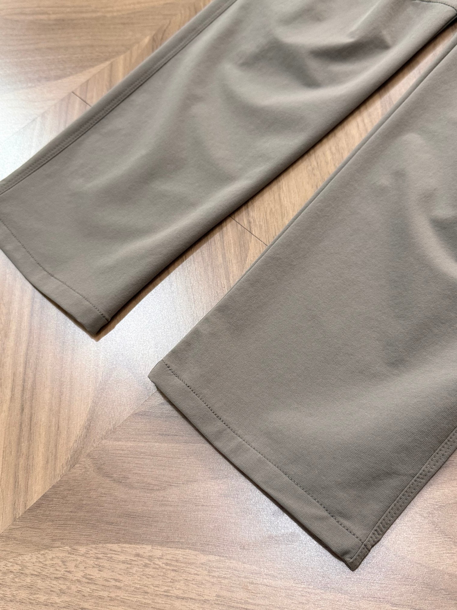 Arc'teryx Men's Lightweight Outdoor Pants | Breathable, Durable, and Versatile 9 a1755425764744 2538