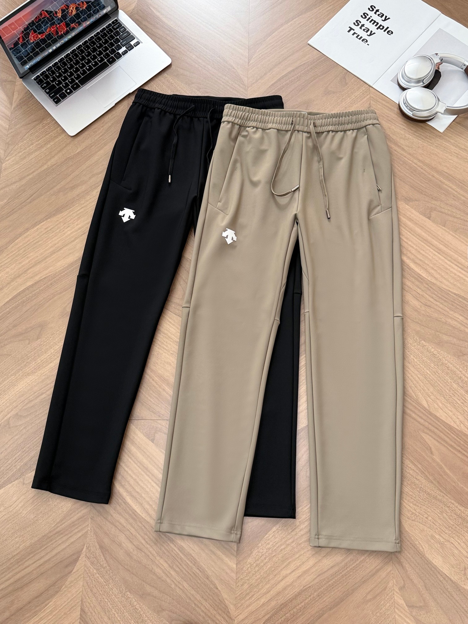 Descente Men's Woven Training Pants - Comfortable & Stylish, Sizes M to 3XL