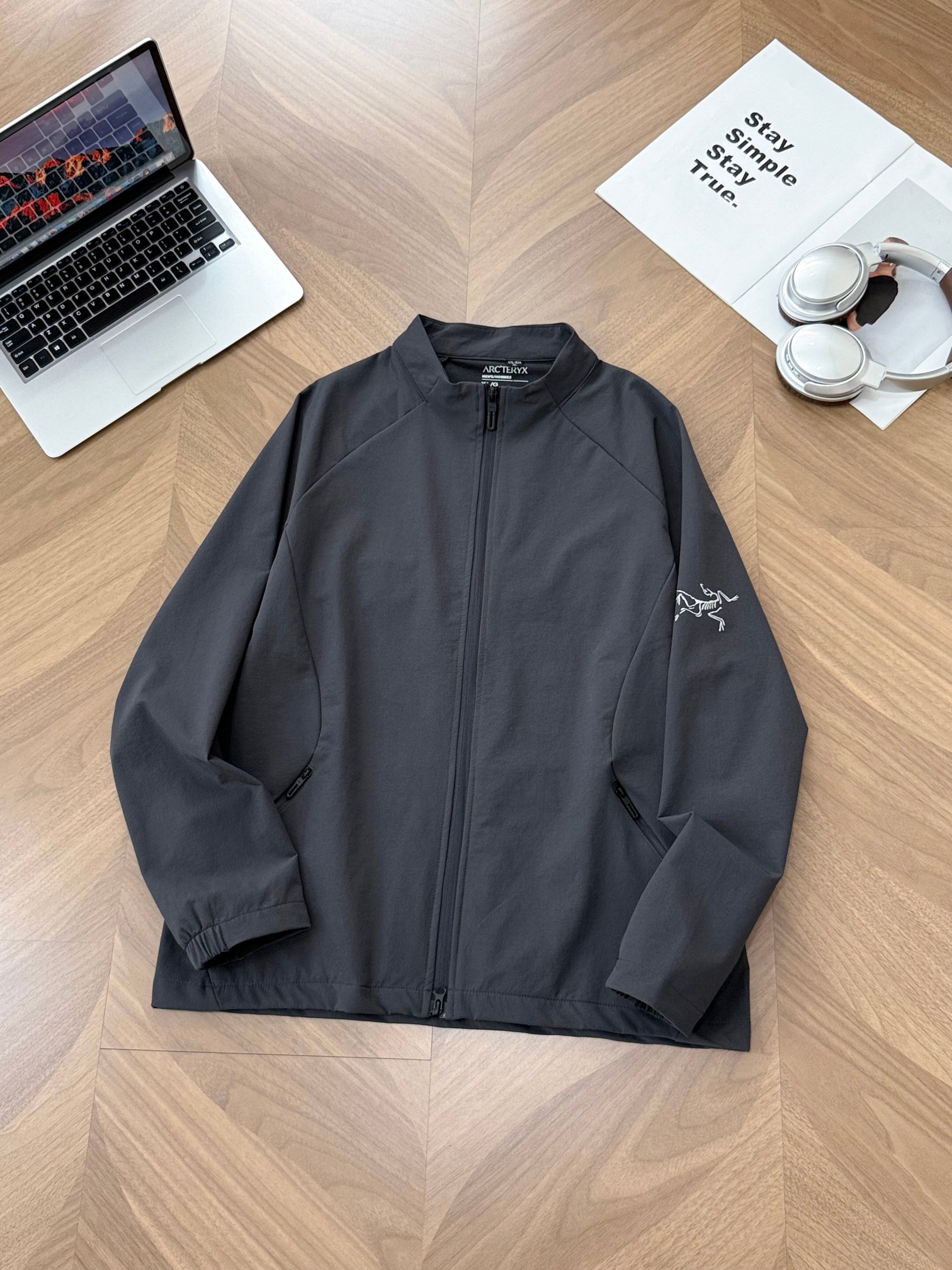 Arc'teryx Gamma Jacket - Windproof Softshell for Outdoor Adventures 6 a1755427971197 8162