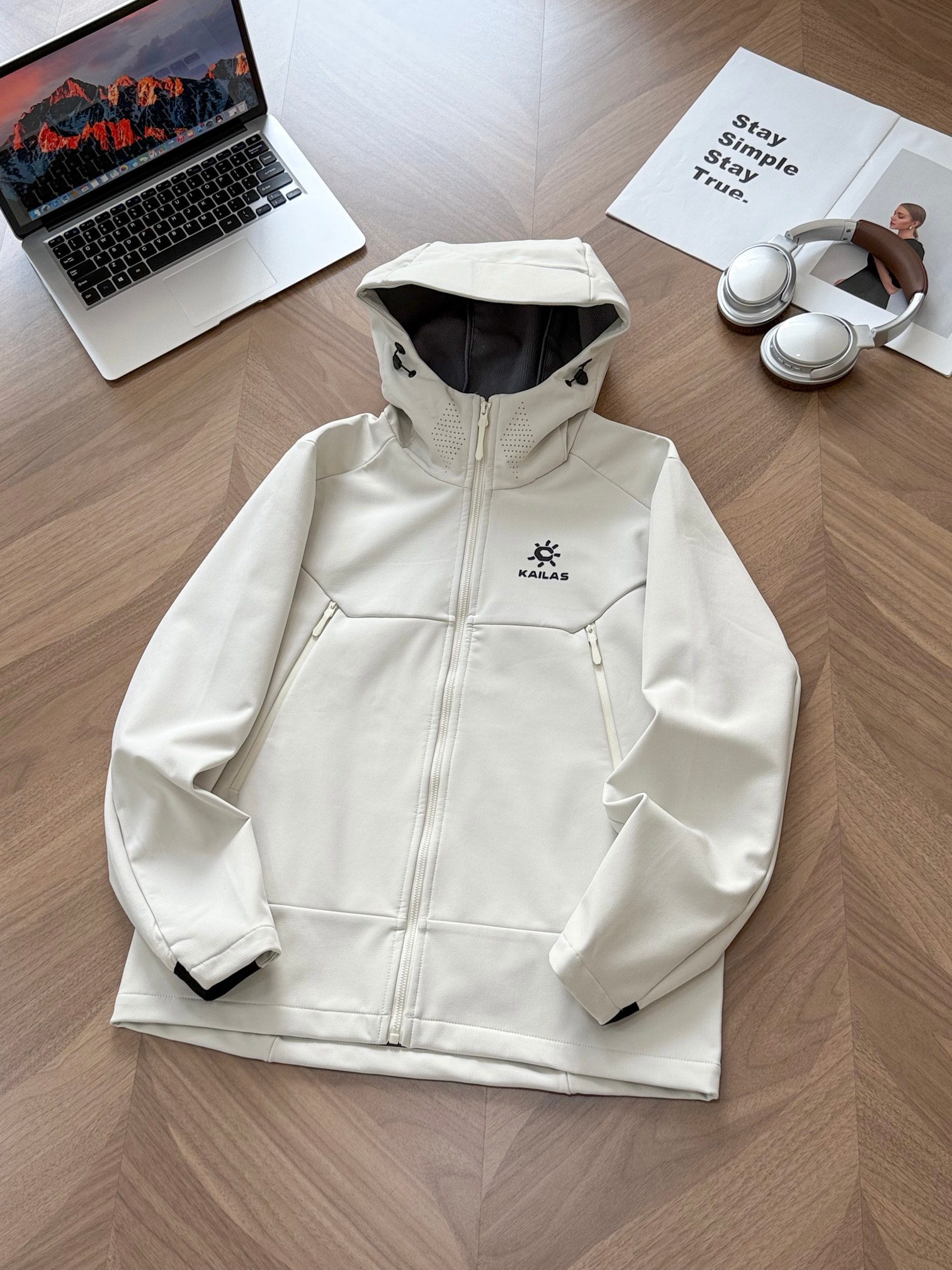 KAILAS Bogda LT Hooded Softshell Jacket - Versatile, Weather-Resistant, Breathable 4 a1755430349258 4858