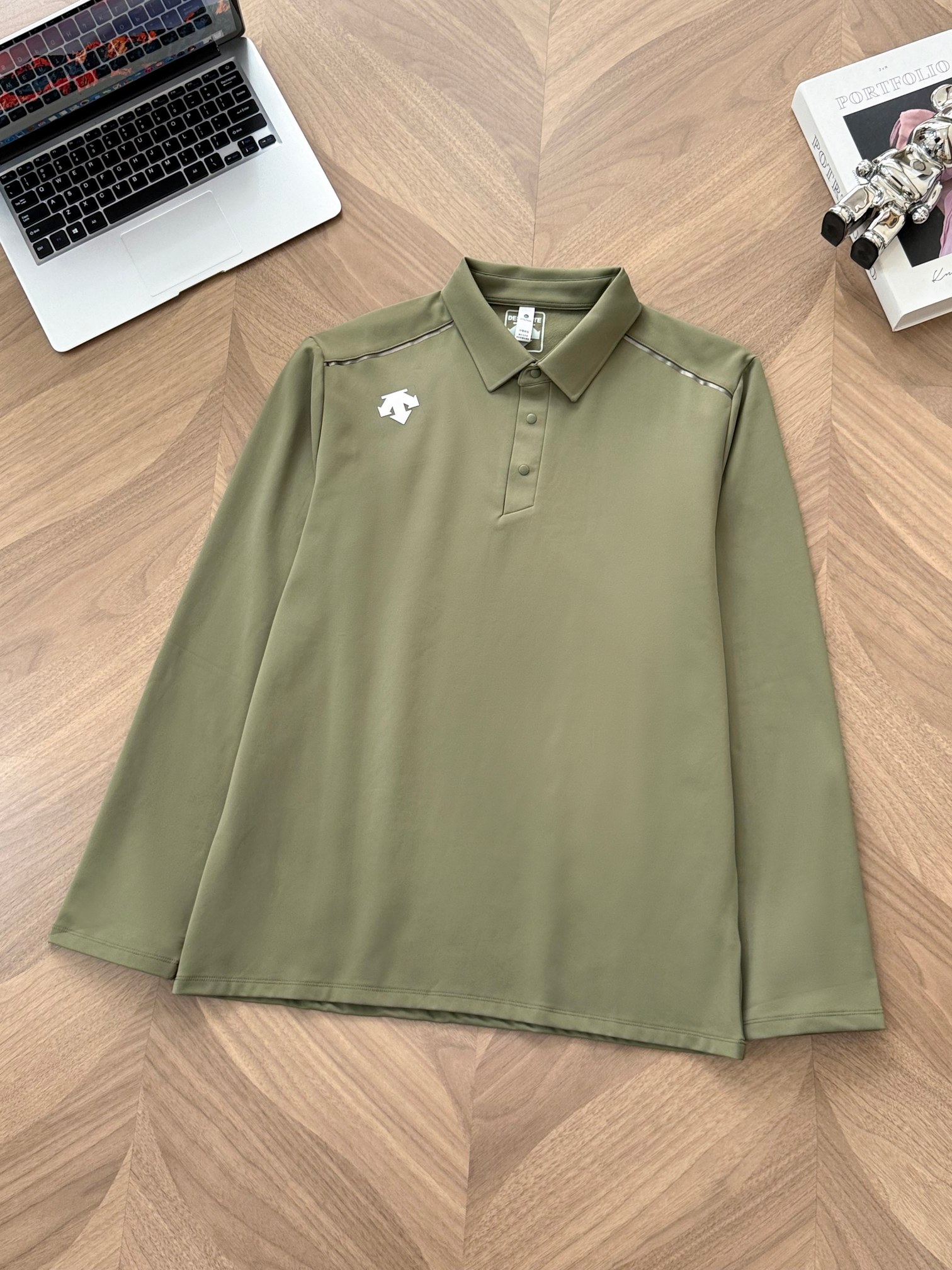 Descente Men's Long Sleeve Polo Shirt Quick-Dry Athletic Golf Shirts 5 a1756818146418 3453