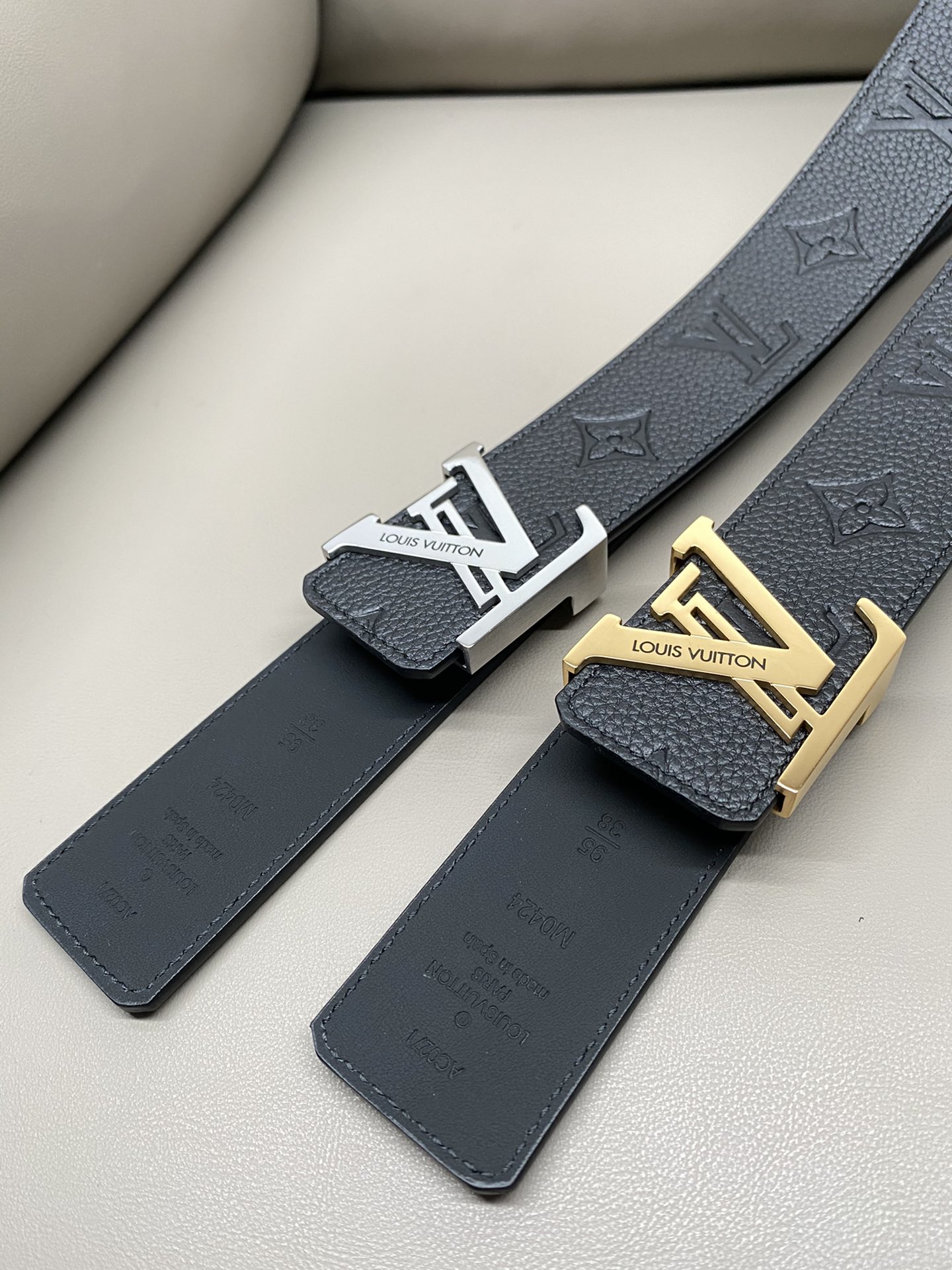  lv 路易威登 4.0热压立体小牛皮 高品质钢扣 金白 新款同步更新