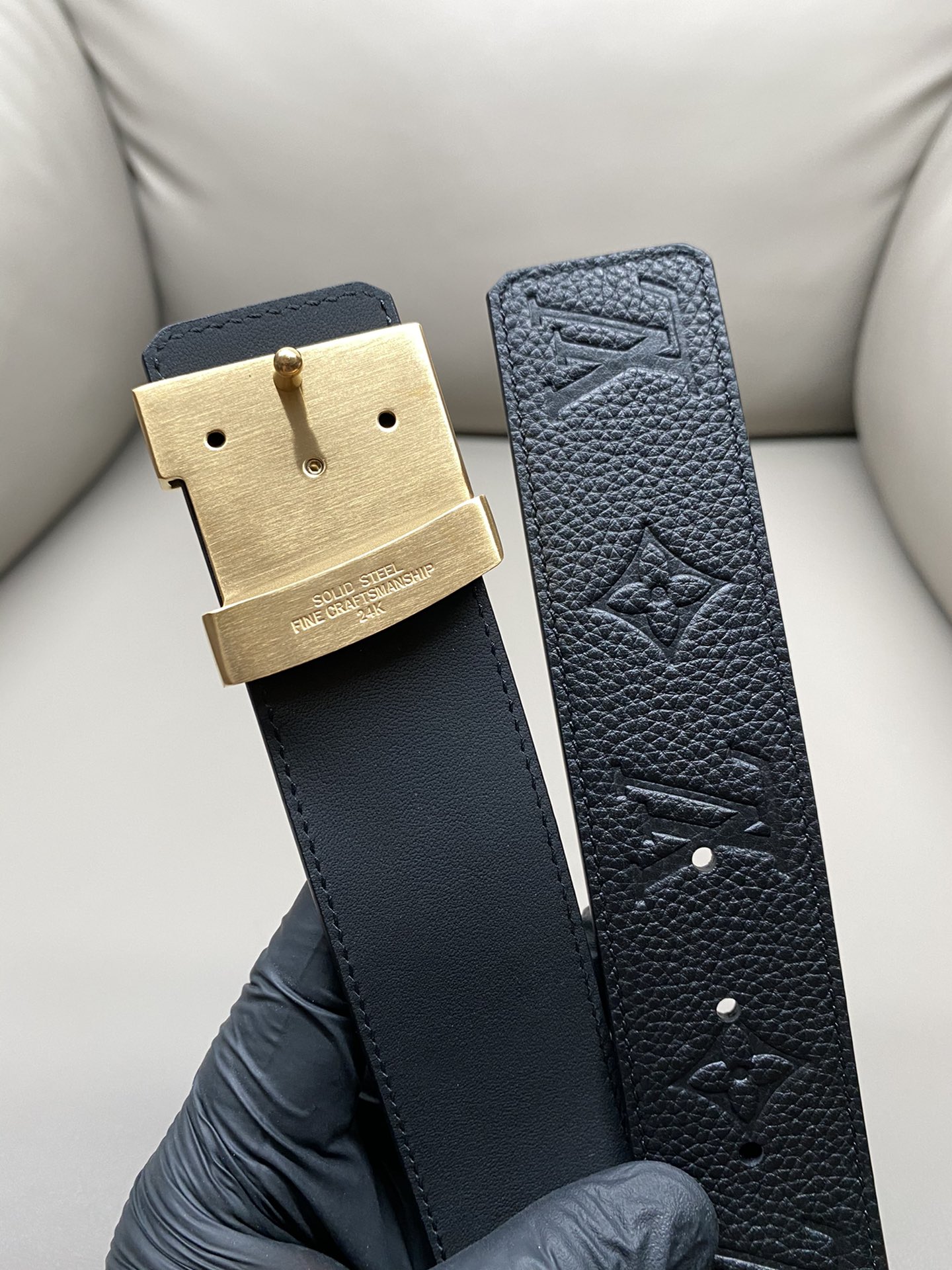  lv 路易威登 4.0热压立体小牛皮 高品质钢扣 金白 新款同步更新