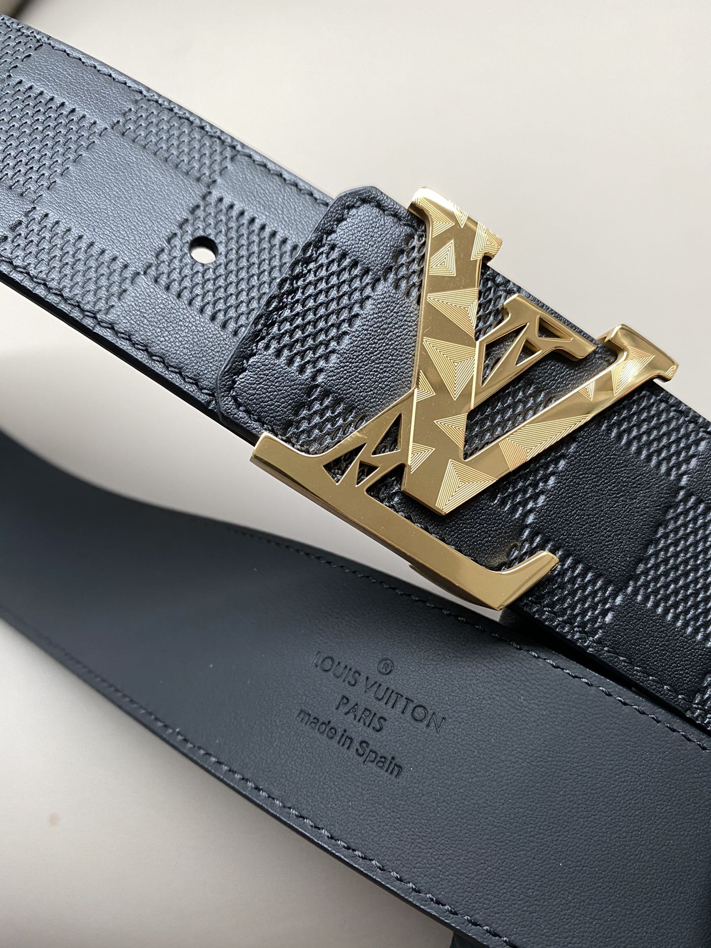  lv 路易威登 4.0热压立体小牛皮 高品质钢扣 金白 新款同步更新