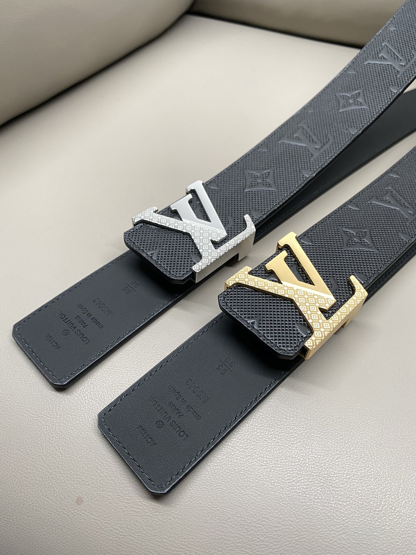  lv 路易威登 4.0热压立体小牛皮 高品质钢扣 金白 新款同步更新