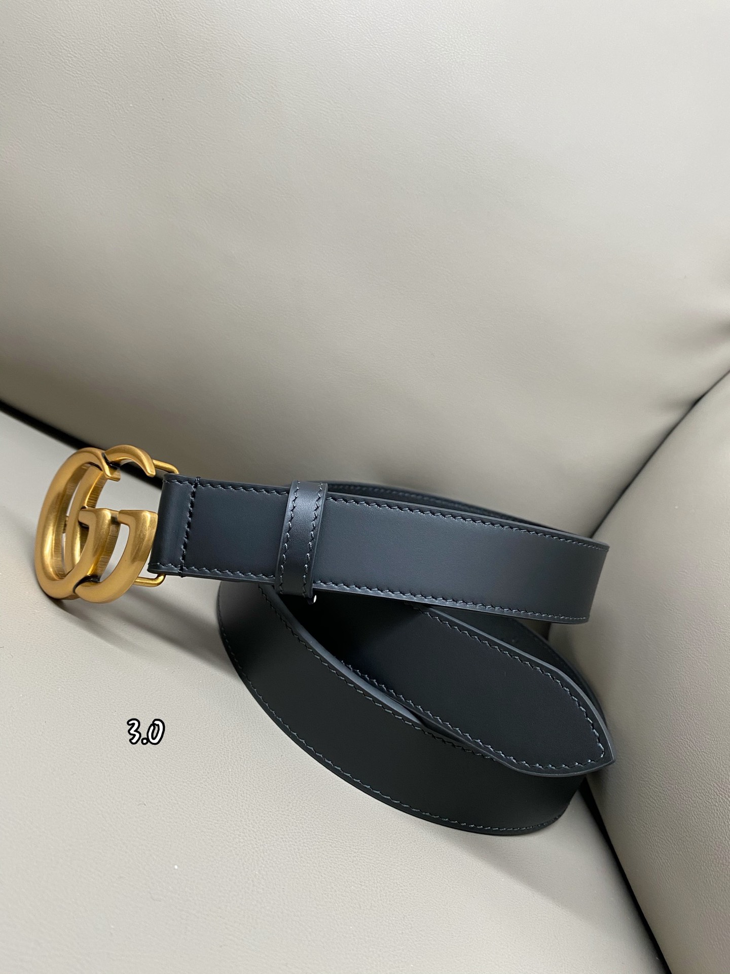 GG 男女同款Marmont系列闪亮带扣牛皮革腰带-Chinese wholesaler seller Clothes Bags handbags wholesale Shoes High Quatity wholesaler seller Cheap Sneakers from China Factory Chinese suppliers china wholesale clothing wholesaler seller GG 男女同款Marmont系列闪亮带扣牛皮革腰带