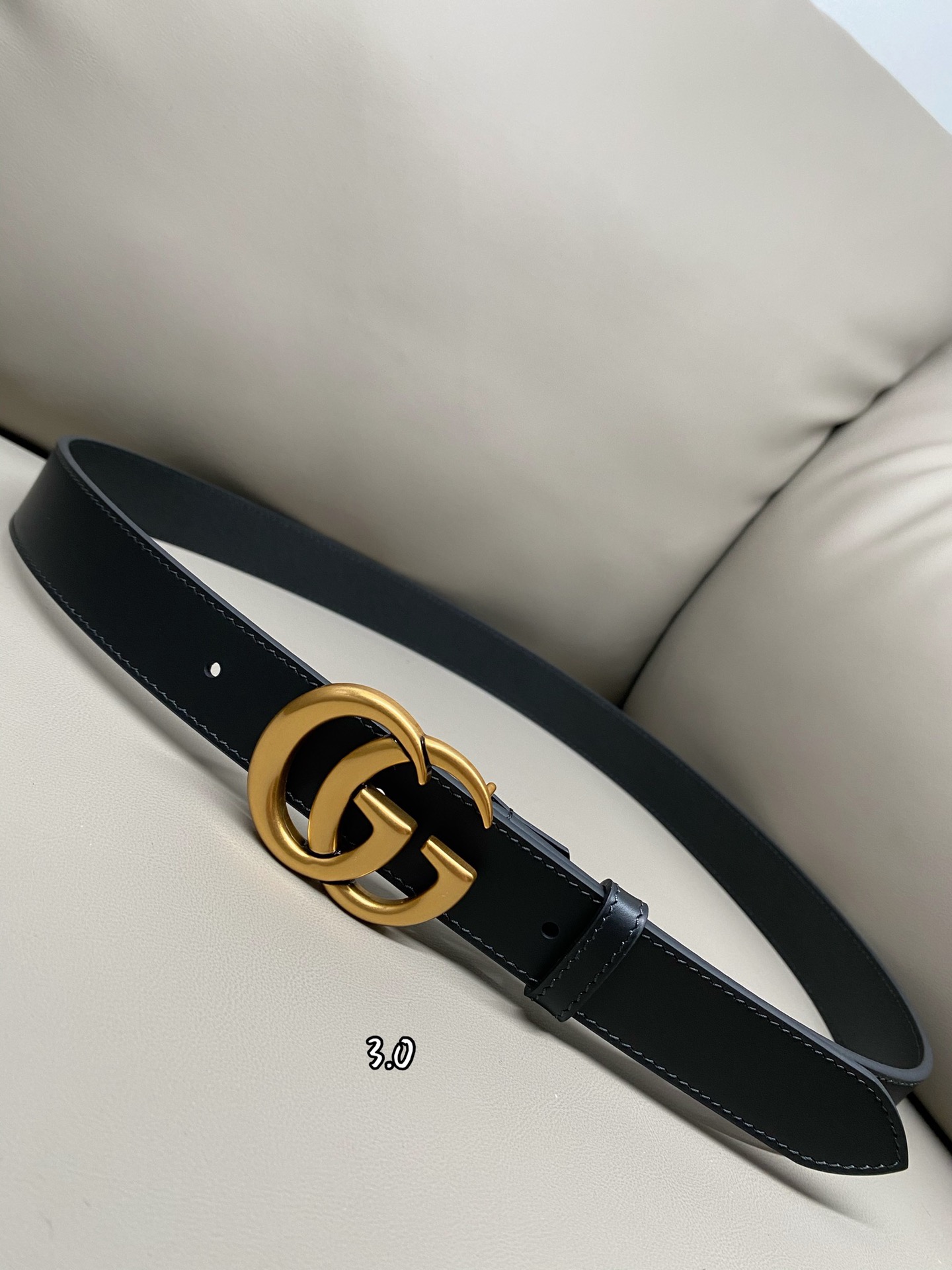 GG 男女同款Marmont系列闪亮带扣牛皮革腰带-Chinese wholesaler seller Clothes Bags handbags wholesale Shoes High Quatity wholesaler seller Cheap Sneakers from China Factory Chinese suppliers china wholesale clothing wholesaler seller GG 男女同款Marmont系列闪亮带扣牛皮革腰带